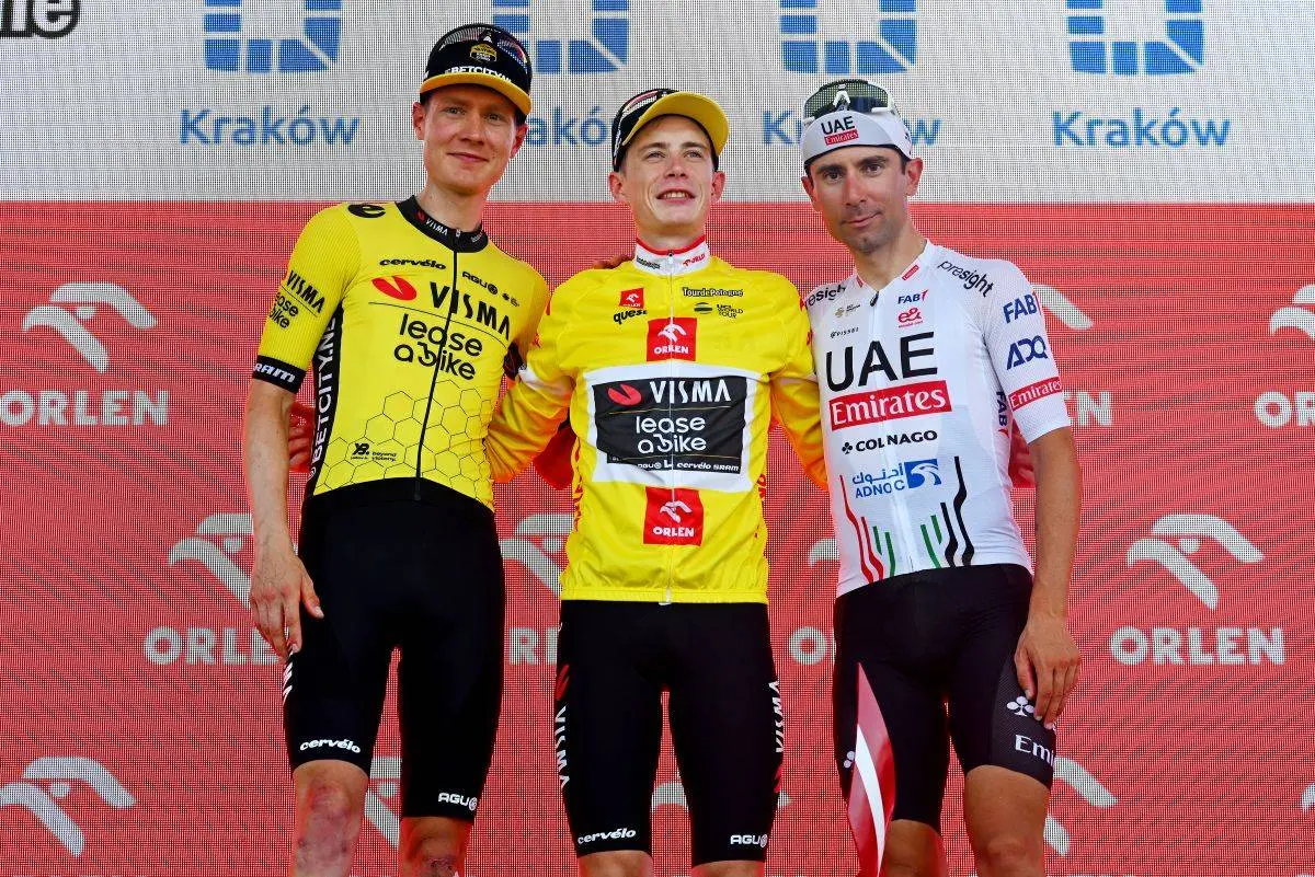 Midt i Tour de France: Visma forlænger med vraget rytter