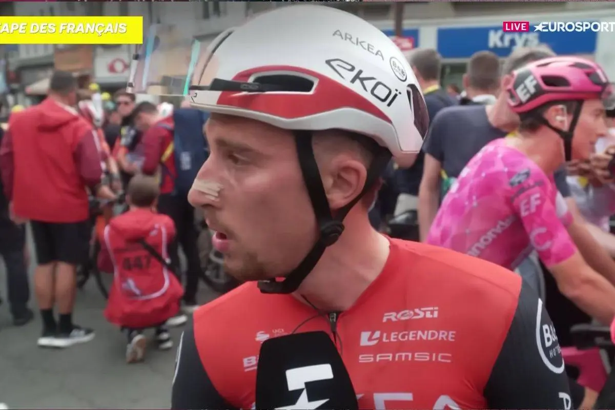 Fransk cykelrytter raser mod Jonas Vingegaards holdkammerat