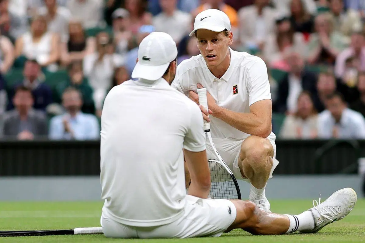 Jannik Sinner var på vej ud af Wimbledon – indtil hans modstander gik i stykker