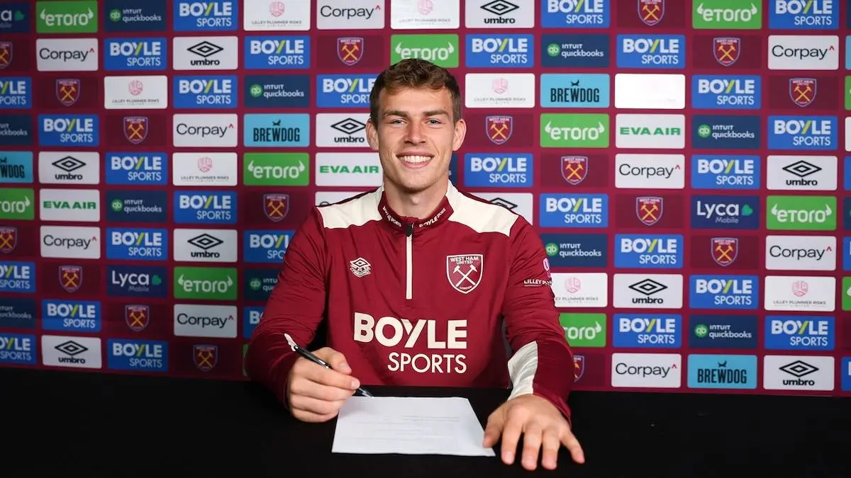 Mads Hermansen får lang kontrakt i West Ham