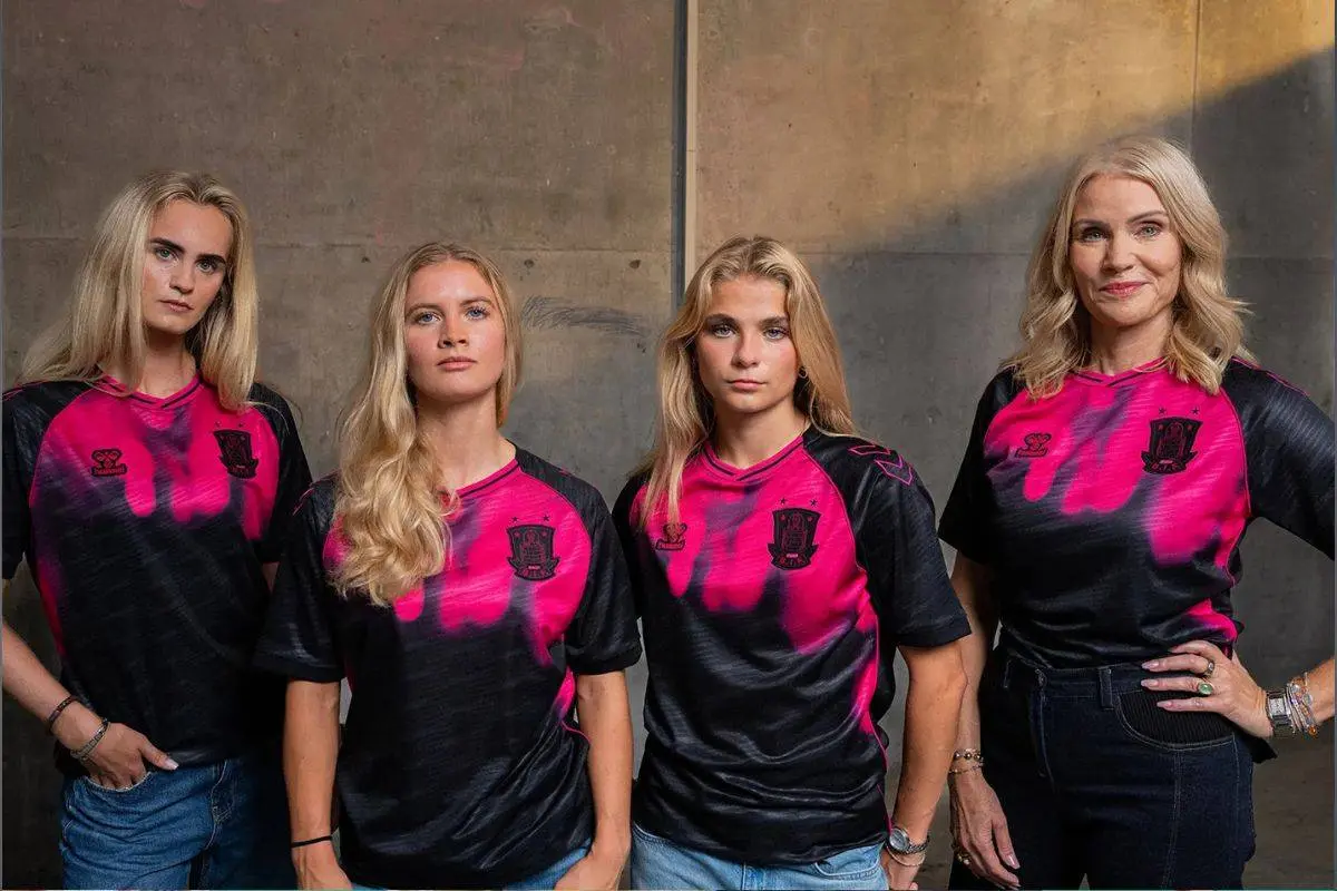 Efter massiv kritik: Helle Thorning laver ny Brøndby-trøje