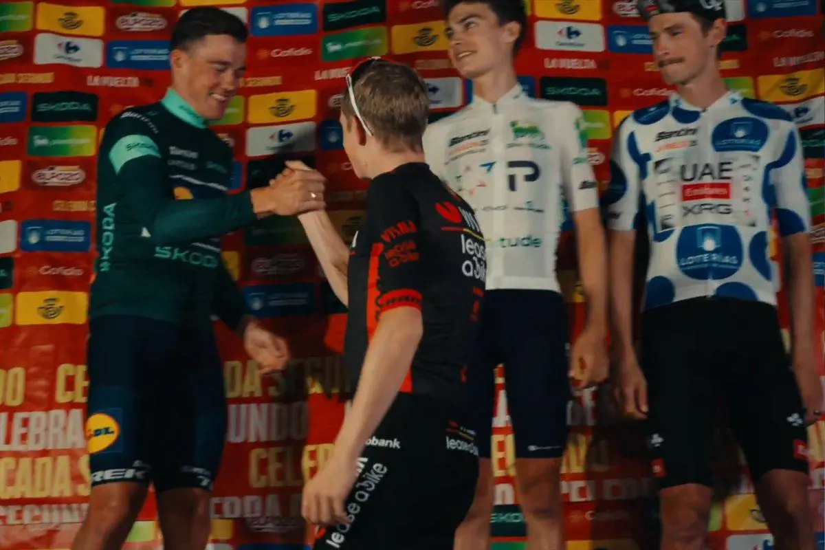 Jonas Vingegaard Mads Pedersen Vuelta improviseret hyldest