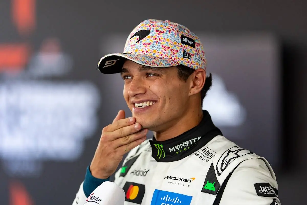 Lando Norris buhet på podiet i Mexico: "Underholdende"