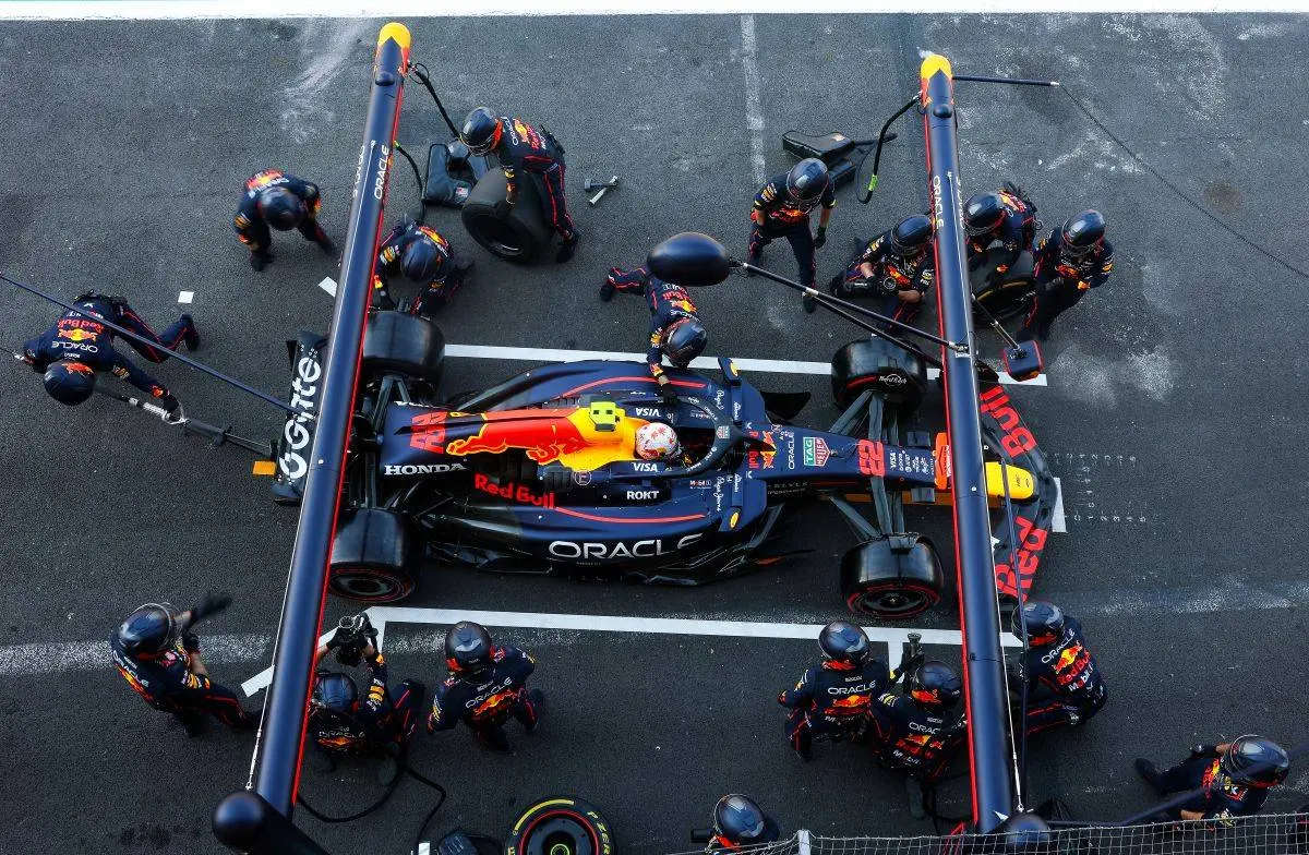 Yuki Tsunoda Red Bull Pitstop