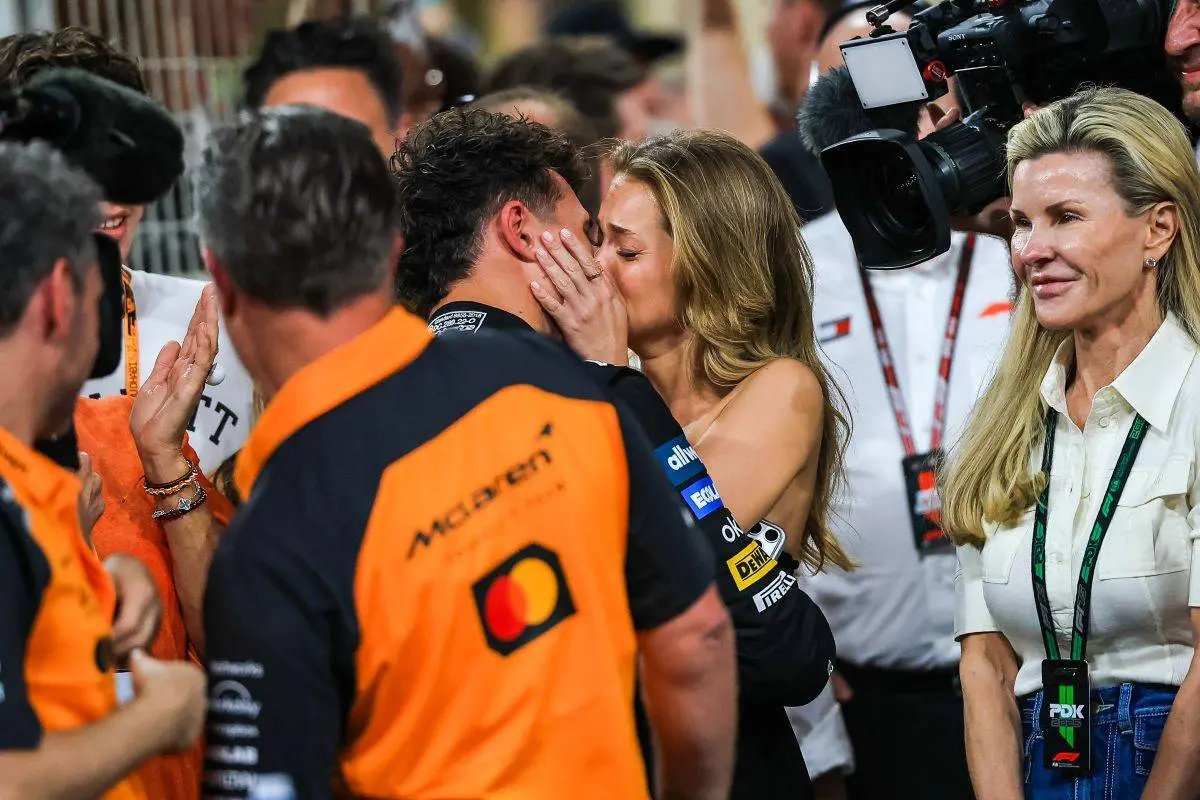 Lando Norris blev F1-verdensmester, men kæresten fik opmærksomheden