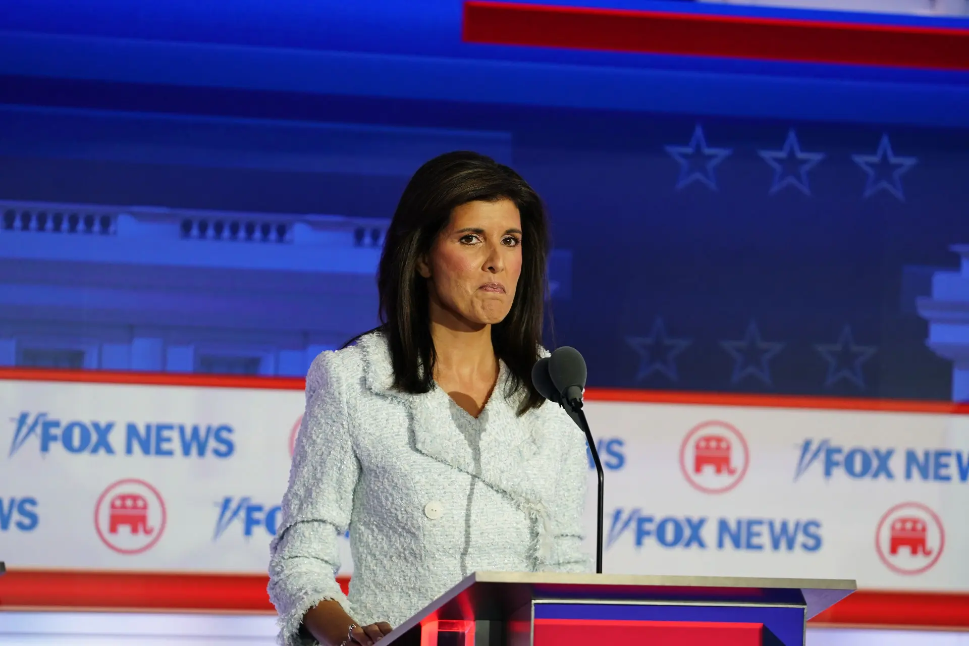 Knettergekke neocon en oorloghitser Nikki Haley wil meer, meer, meer oorlog