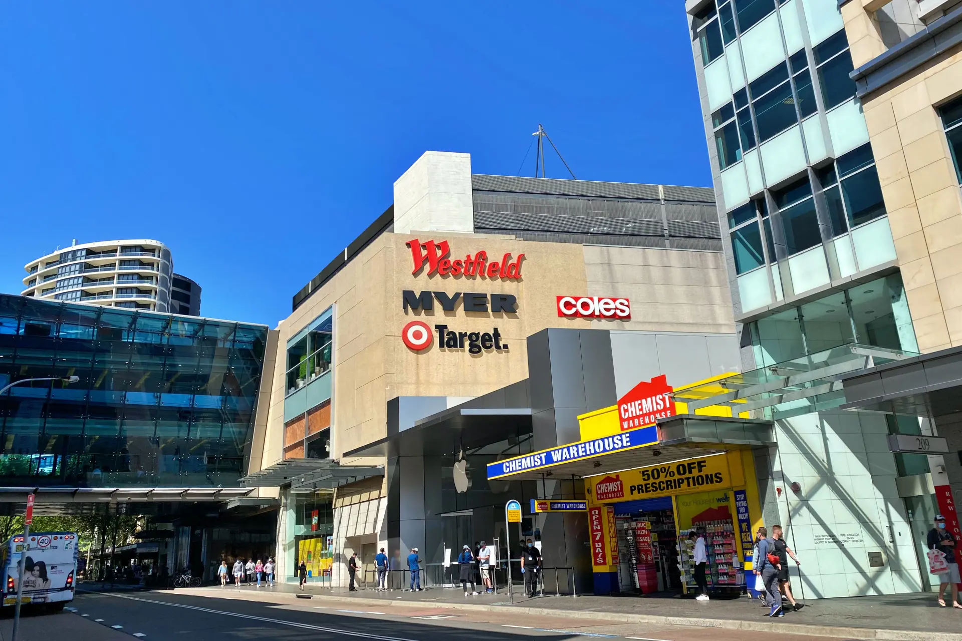 Zes doden en meerdere gewonden bij aanval in winkelcentrum Sydney