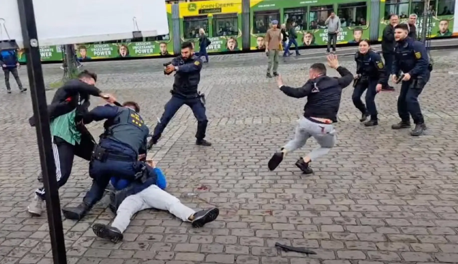 Dappere Duitse agent overlijdt na heldhaftige actie tegen islamistische terrorist die Michael Stürzenberger aanviel