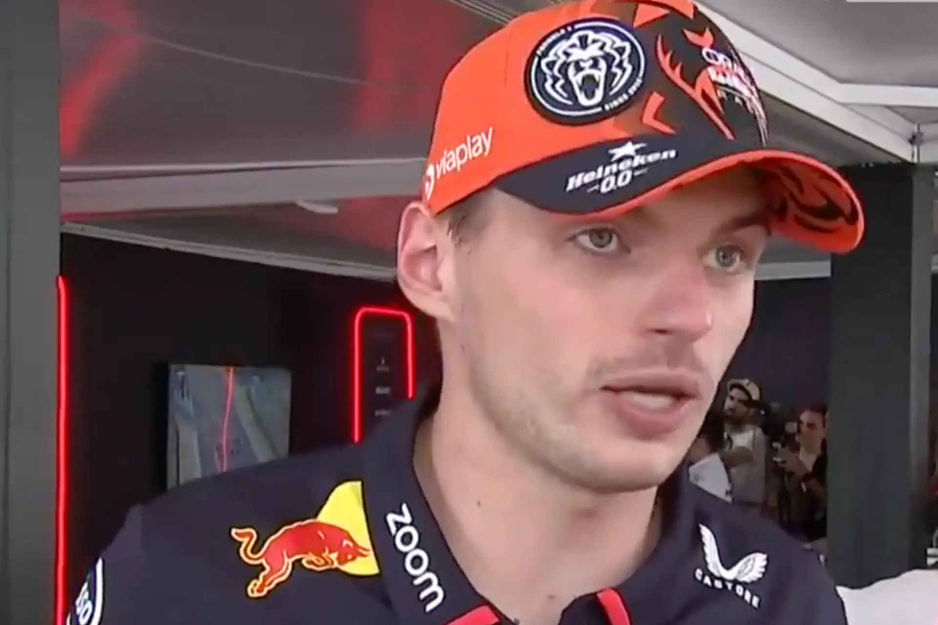 Kijk! Max Verstappen WITHEET na grote FAAL Grand Prix Hongarije: "F*** off!"