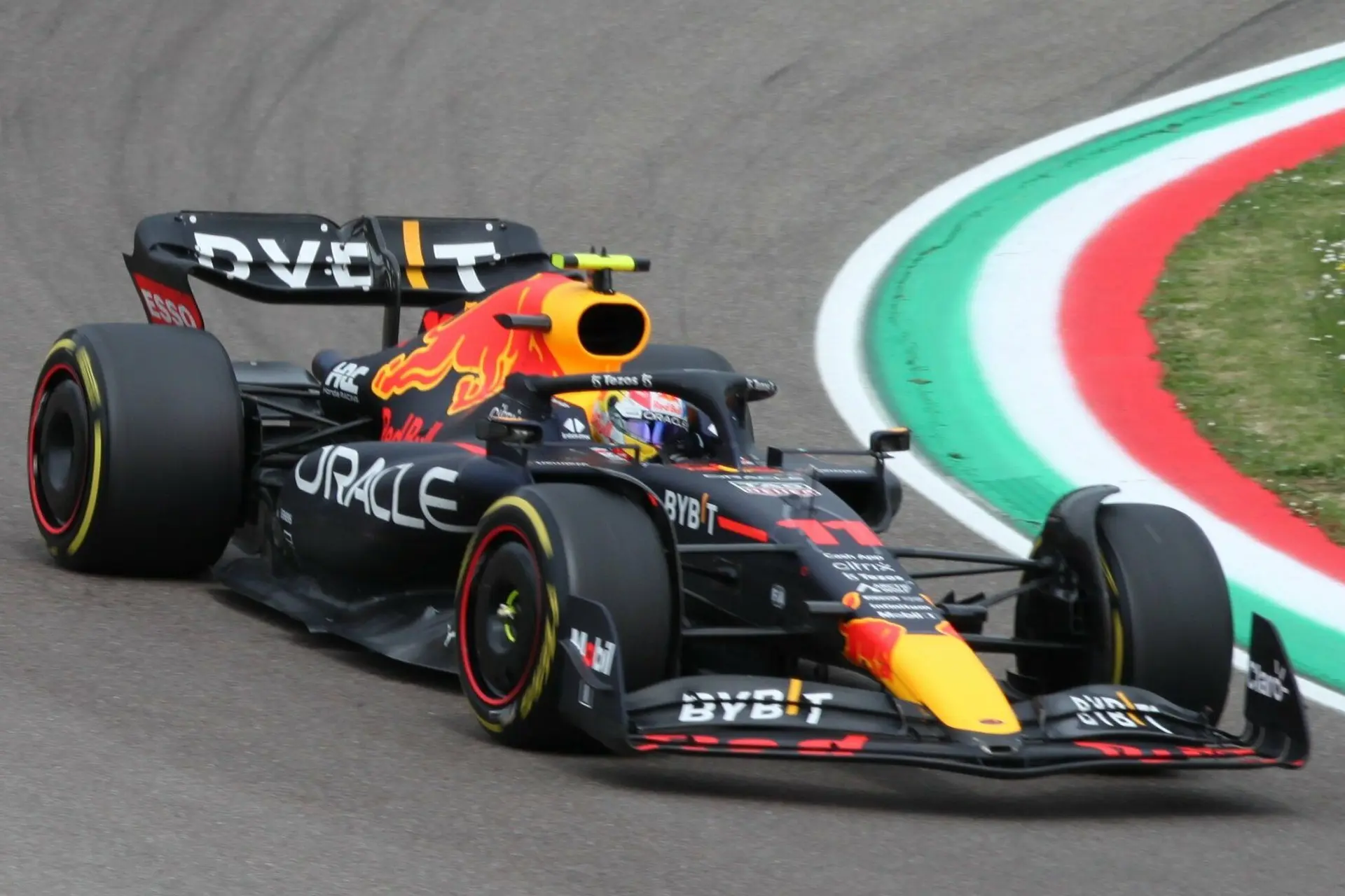 Red Bull kan Sergio Perez eruit gooien: "Hij haalt veel te weinig punten!"