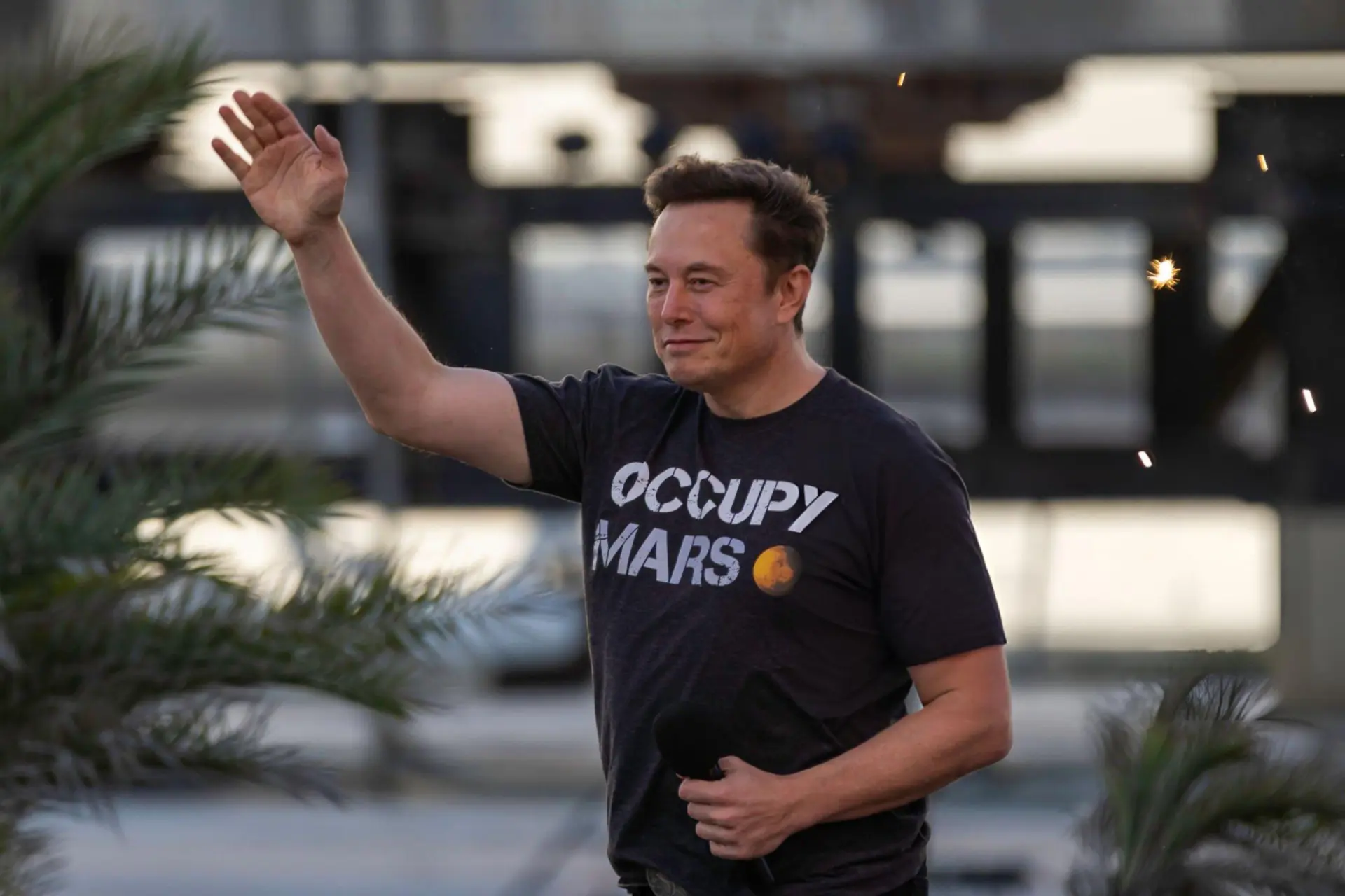 Elon Musk spreekt AfD-leden toe tijdens verkiezingsbijeenkomst: “De beste hoop voor Duitsland!”