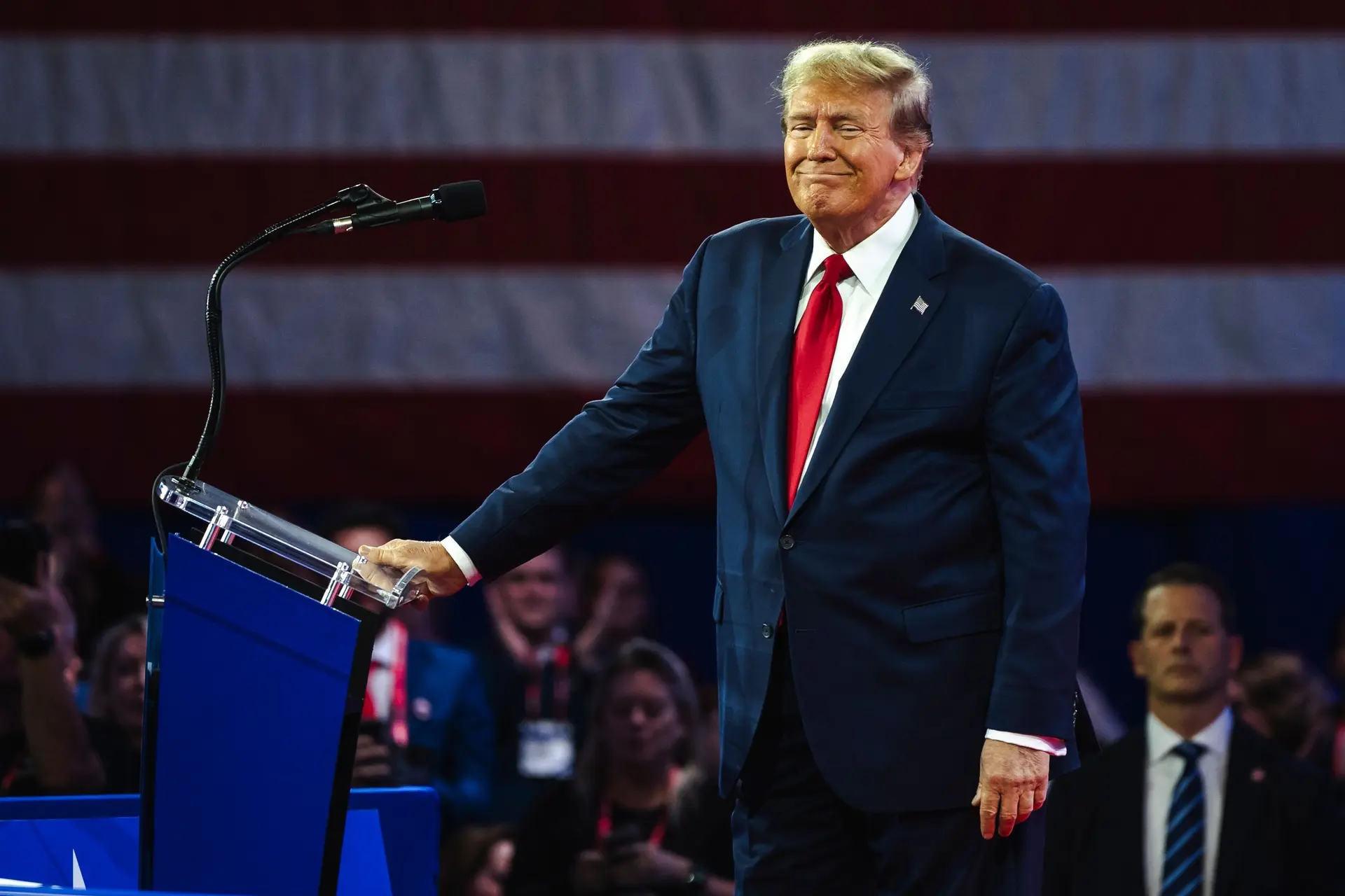 Trump kiest zakenman Joe Popolo als nieuwe ambassadeur in Nederland: Amerika First, ook in diplomatie!