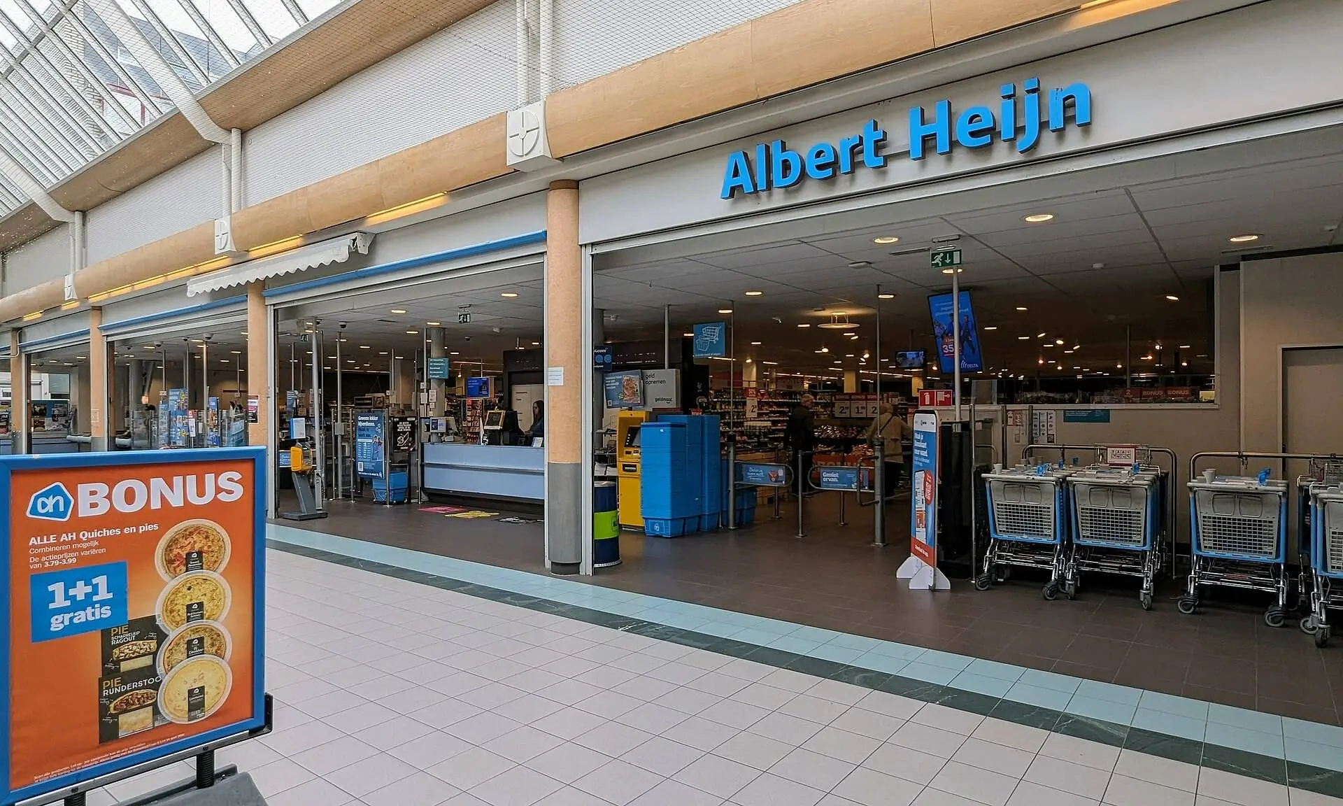 Betutteling! Alcohol moet volgens experts worden verbannen uit de supermarkt: "Geen drank meer in de Albert Heijn!"