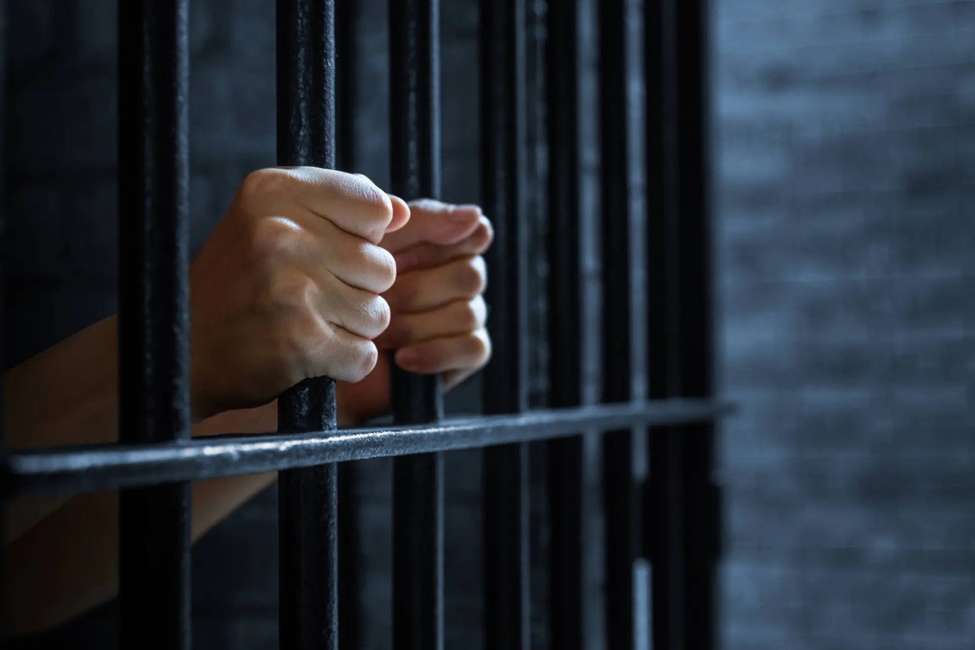 Wut!? Justitie hield Inez Weski vast in ondergrondse atoombunker: "Het was alsof ik niet bestond!"