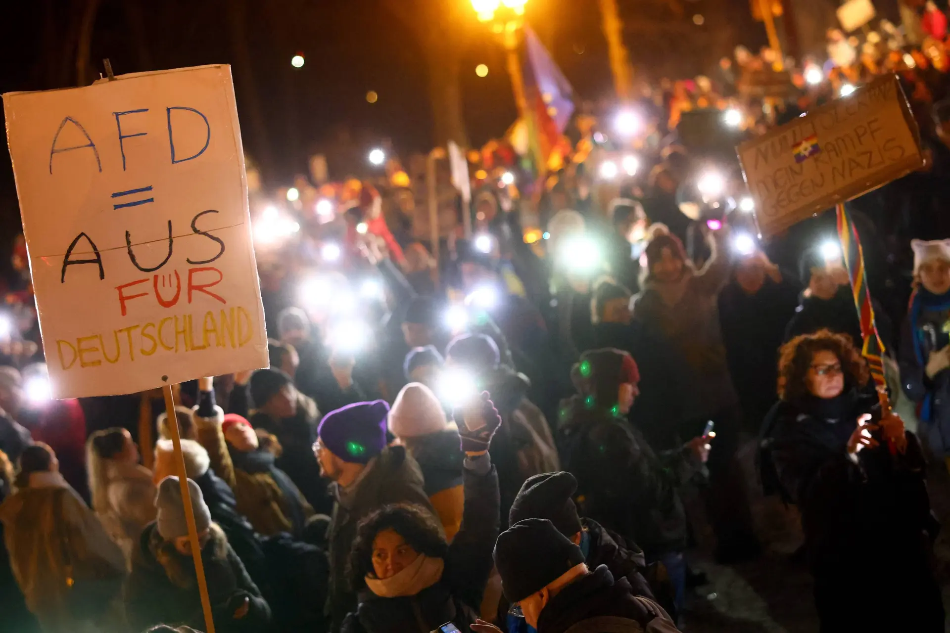 200.000 Linkse Globalisten Demonstreerden Tegen AfD – Maar Peilingen Zeggen Iets Anders