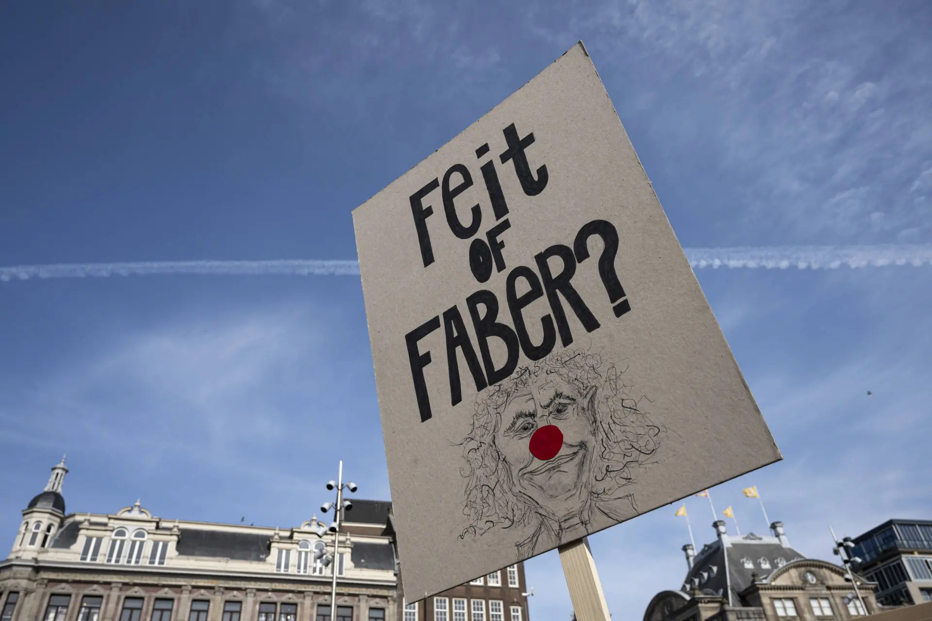 Schandalig: Lahlah (PvdA/GL) en Dassen (Volt) lopen mee in anti-Israël demonstratie vol haat