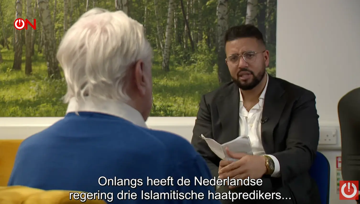 Internet-brekende video: Icke bespreekt inreisverbod in interview bij Ongehoord Nieuws