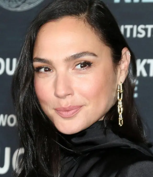 Gal Gadot sloopt antisemitisme: ‘Mijn naam is Gal, ik ben Joods en we zijn klaar met haat’
