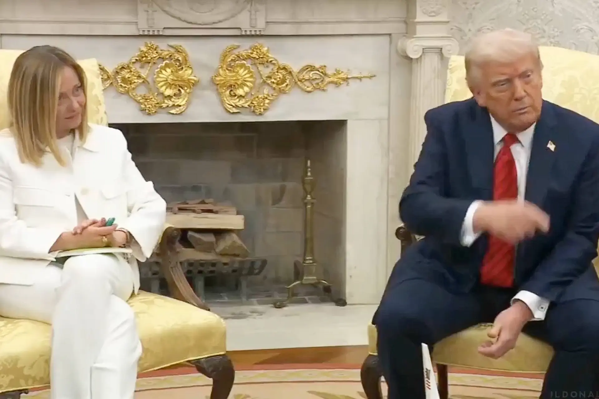 Linkse leugen ontmaskerd: Meloni rolde niet met haar ogen om Trump