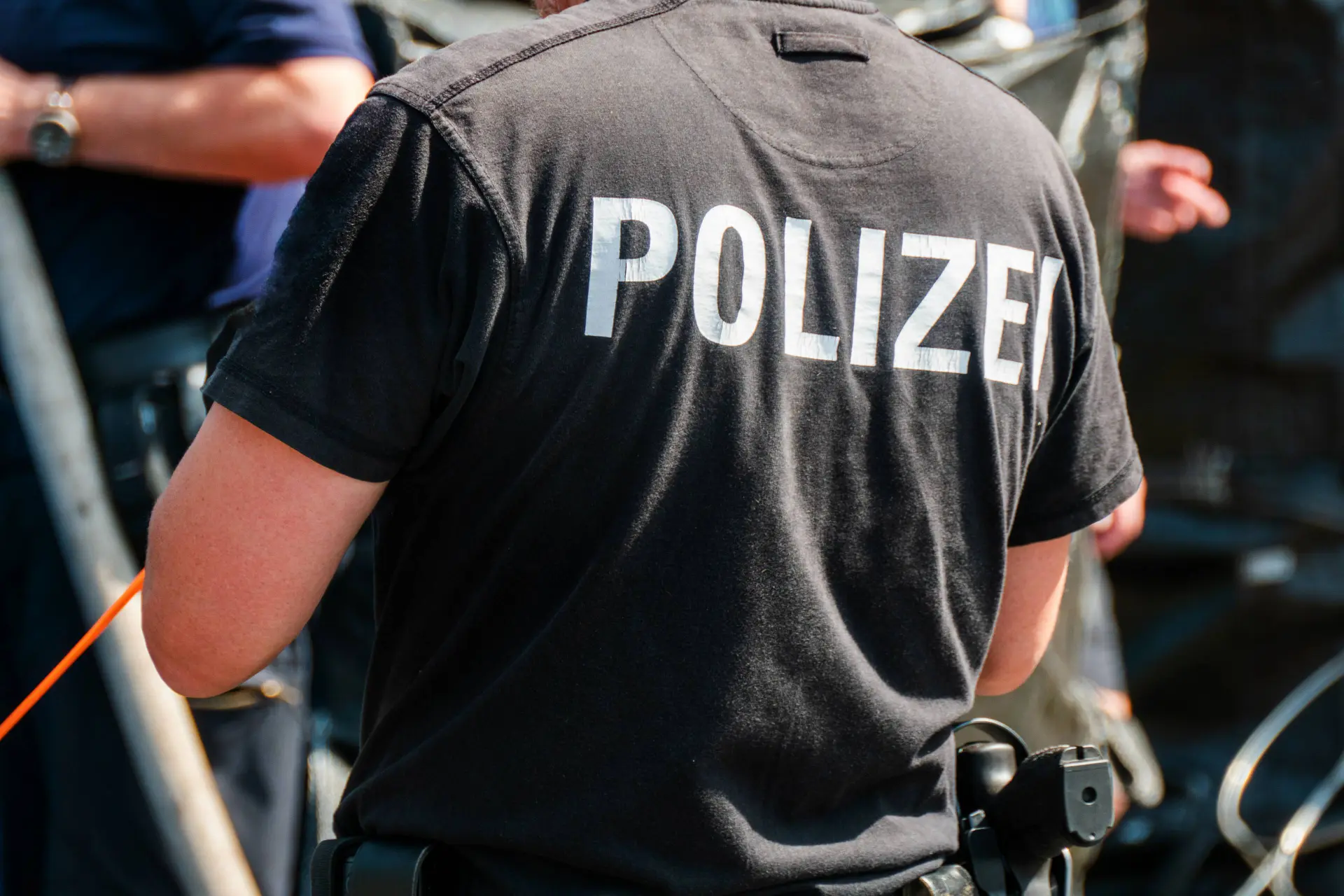 Paniek in Berlijn: messentrekker steekt voorbijganger neer en wordt neergeschoten