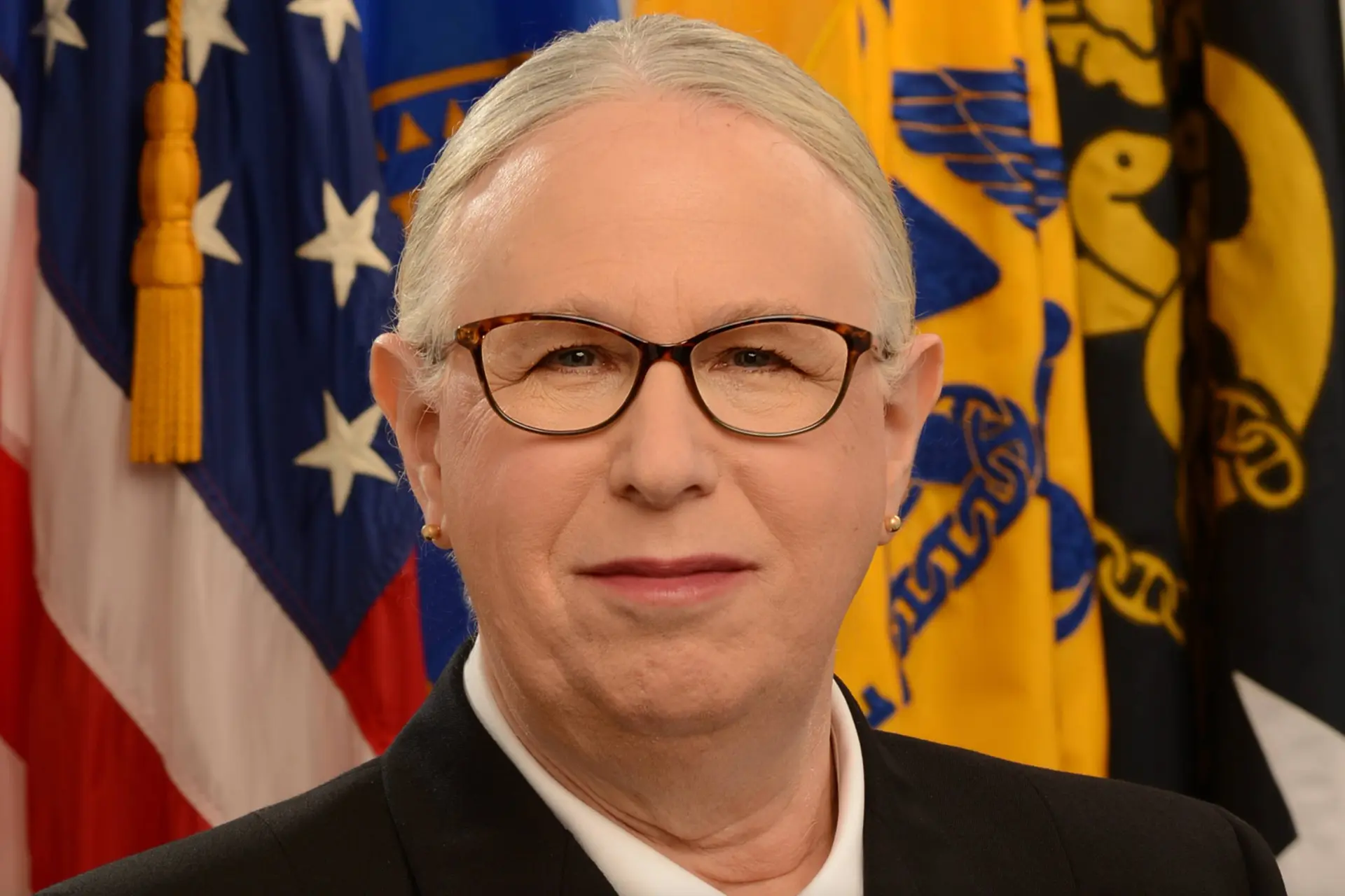 Pentagon Zet Duizend Transgender Militairen op Straat: Een Noodzakelijke Stap