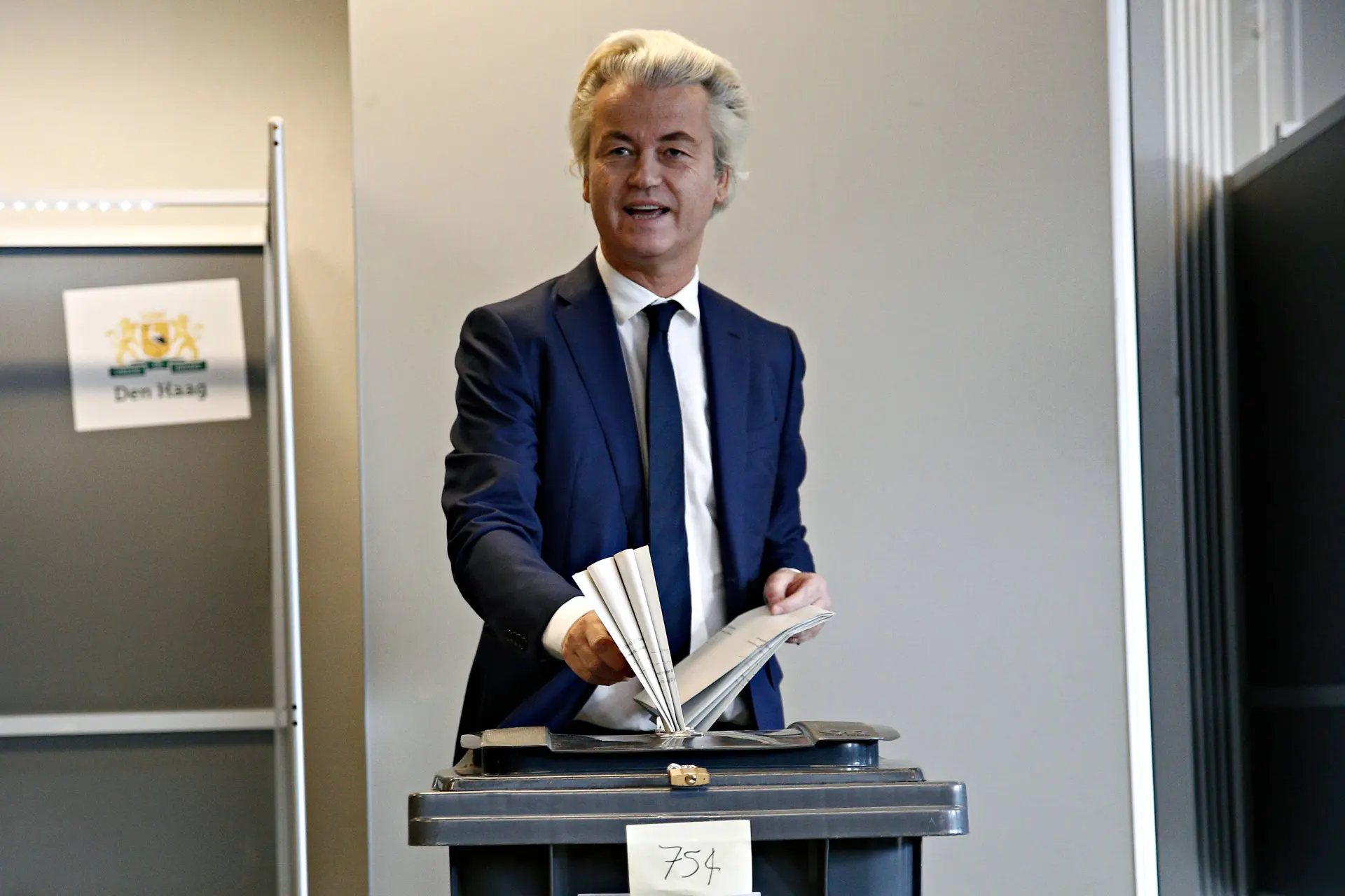 Wilders woedend over zwakte kabinet: weigert zelfs criminele asielzoekers aan te pakken