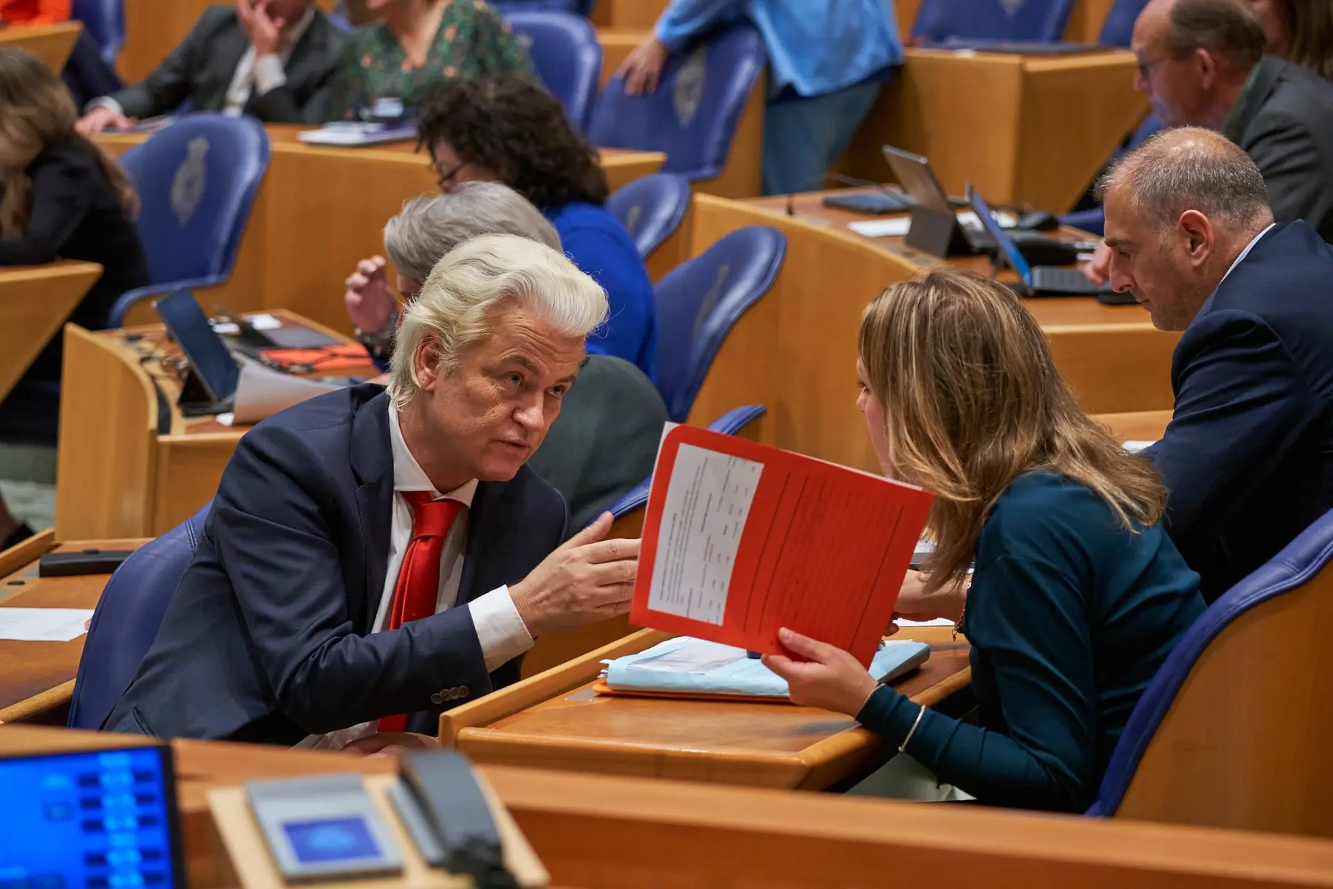 Overheid faalt, burgers patrouilleren: Wilders sympathiseert