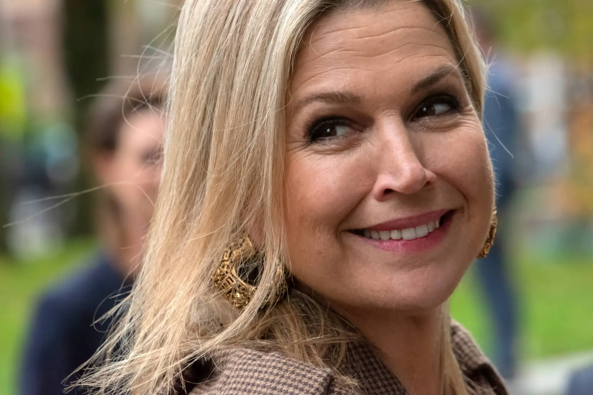 Máxima bespot Trump in video: bizarre imitatie van zijn mondbewegingen