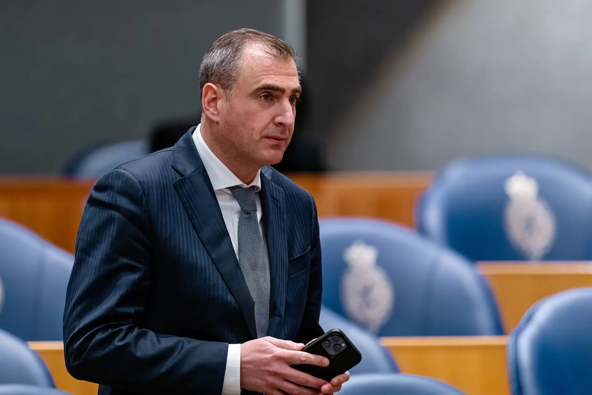 Markuszower stapt op uit protest – Bosma laat het lekken Arib gewoon lopen