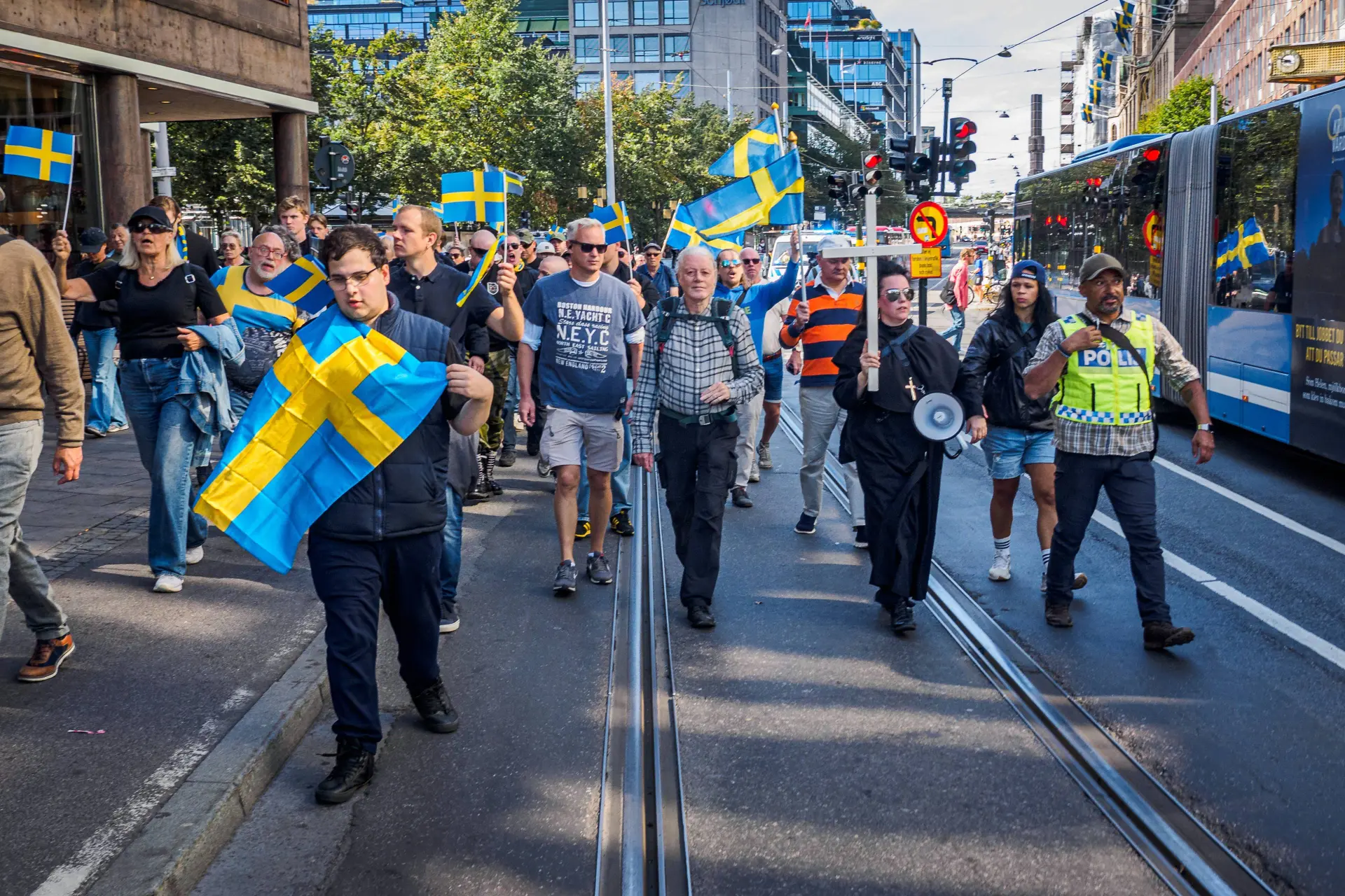 Zweeds parlement grijpt keihard in: Parasiteren en misdragen betekent per direct je verblijfsvergunning kwijt
