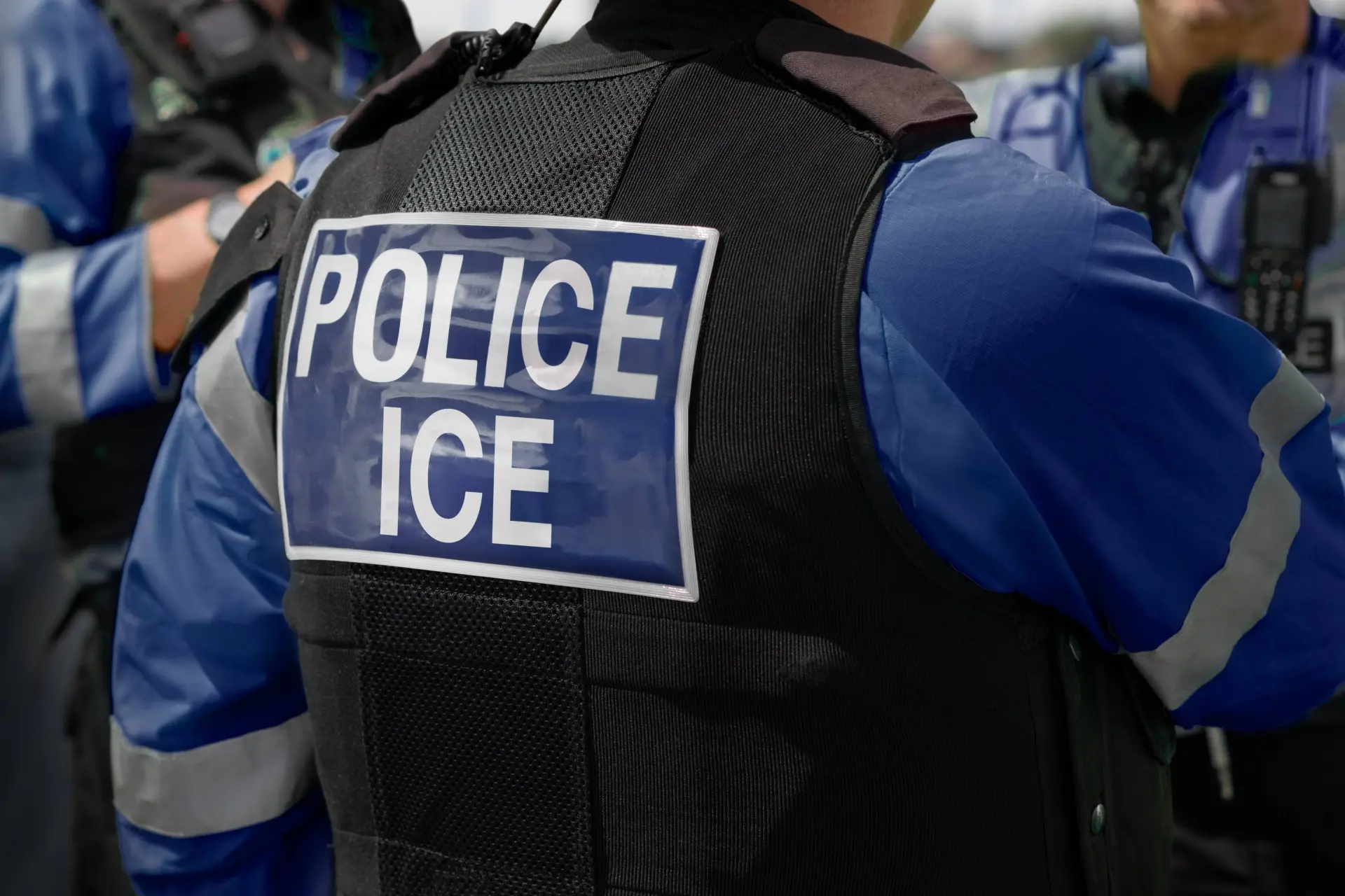 Islamolinks noemt optreden ICE 'fascisme' in VS – Maar juichte Corona-controles en politiegeweld toe: Hemeltergende hypocrisie ontmaskerd!