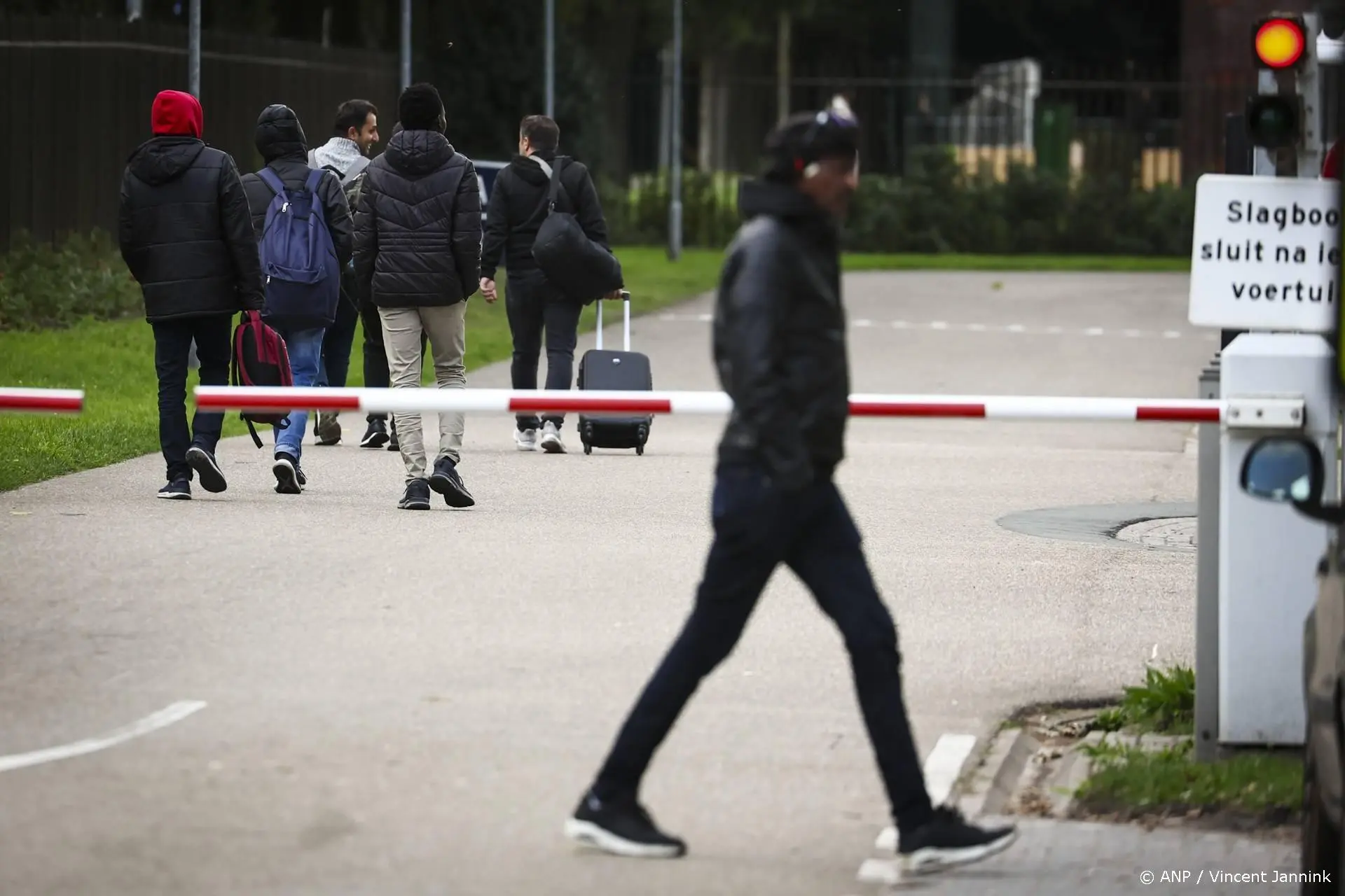 VluchtelingenWerk krijgt 500 vragen asielzoekers over asielwetten