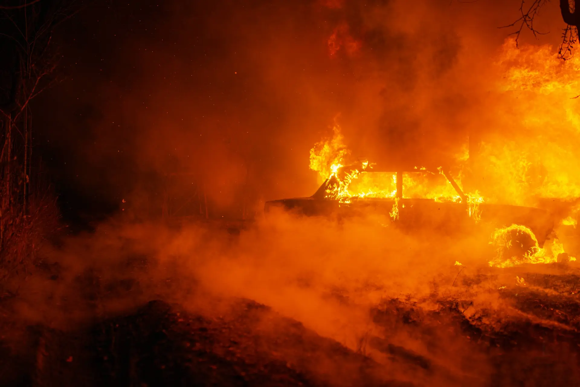 Angst regeert in Bredase wijk na wéér een grote brandstichting: "Genoeg is genoeg!"