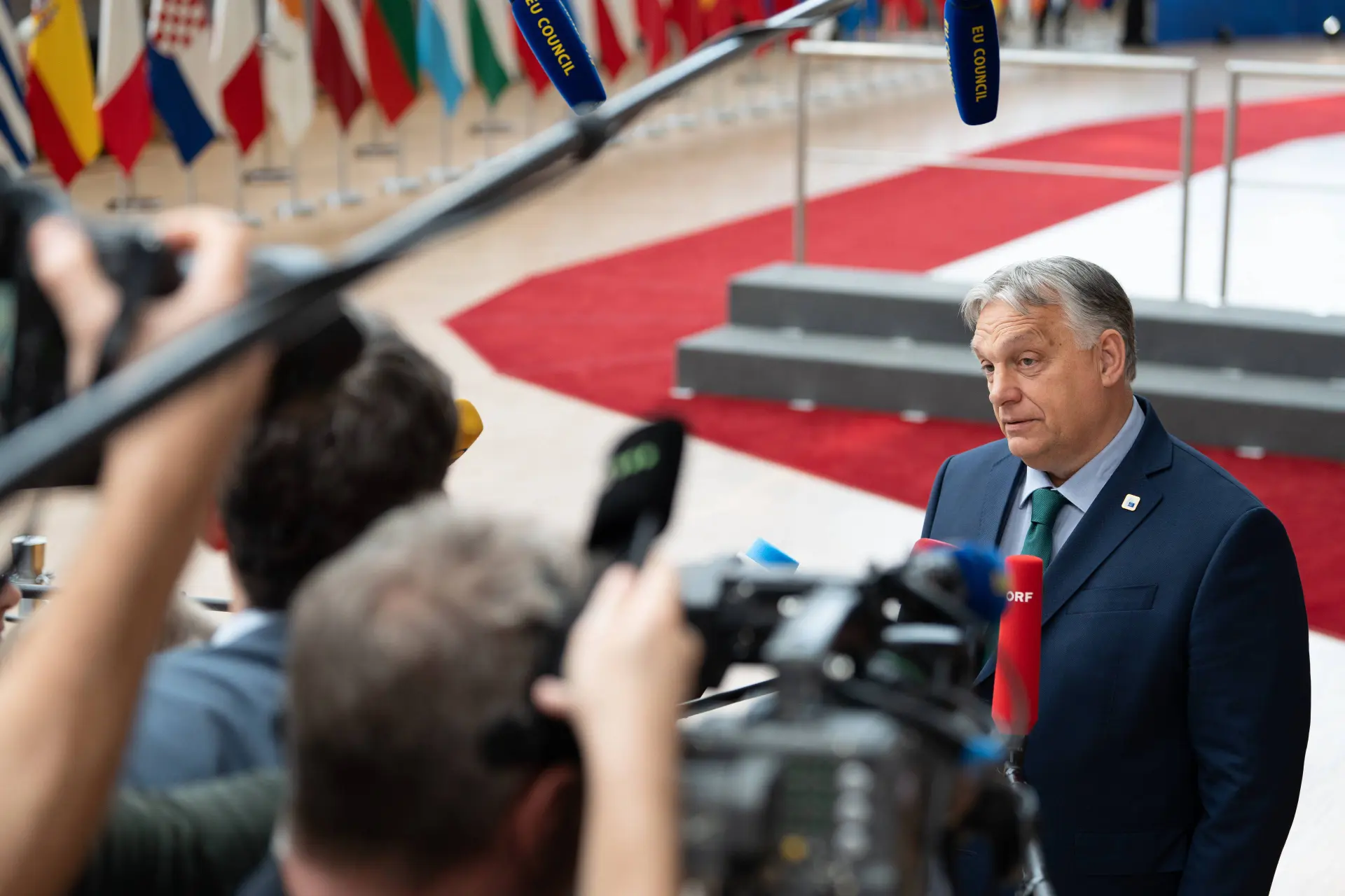 Amerikaanse steun aan linkse oppositie in Hongarije: “Biden probeerde Orbán politiek uit te schakelen”
