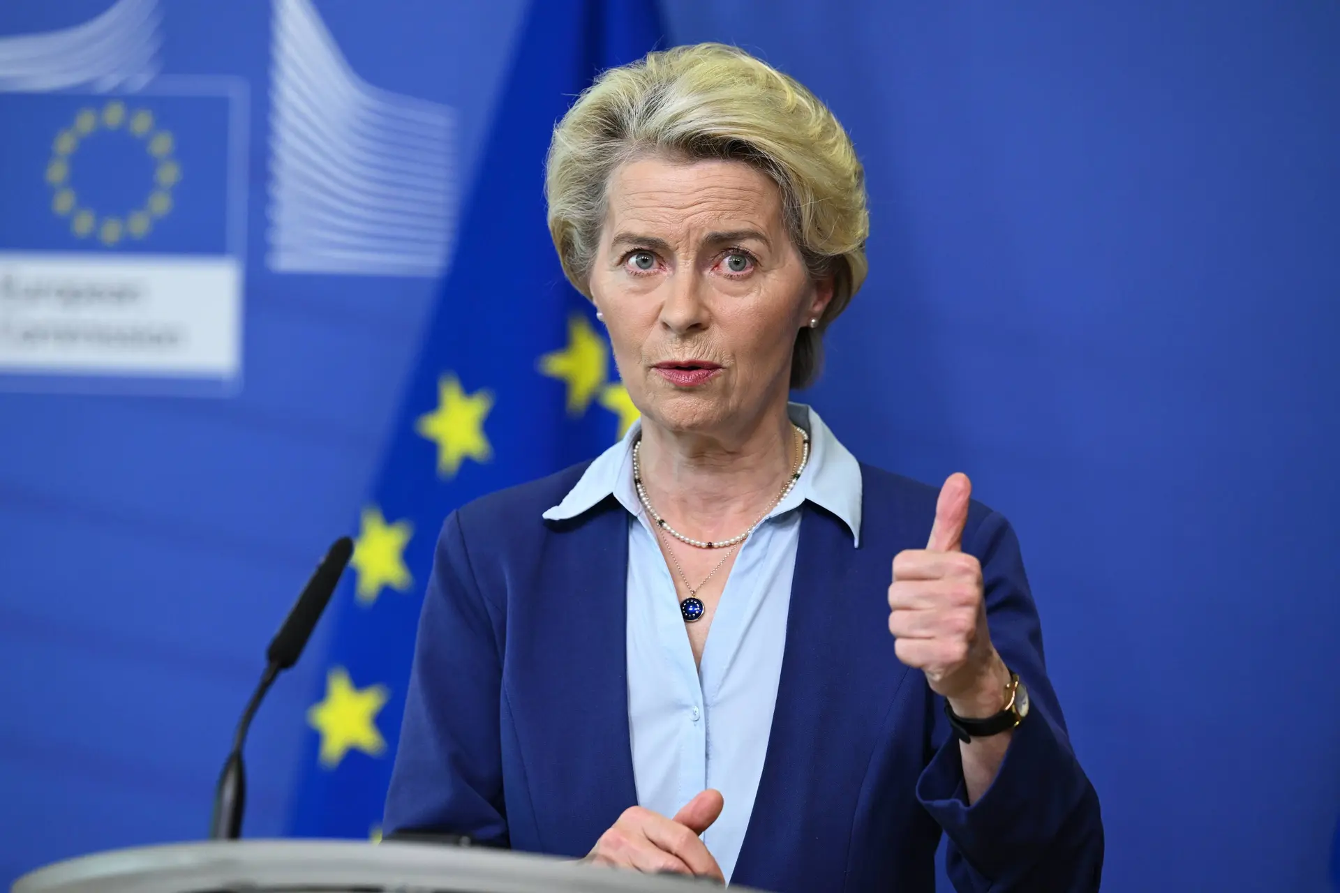Straatsburg barst van woede: Von der Leyen oog in oog met motie-Pfizergate