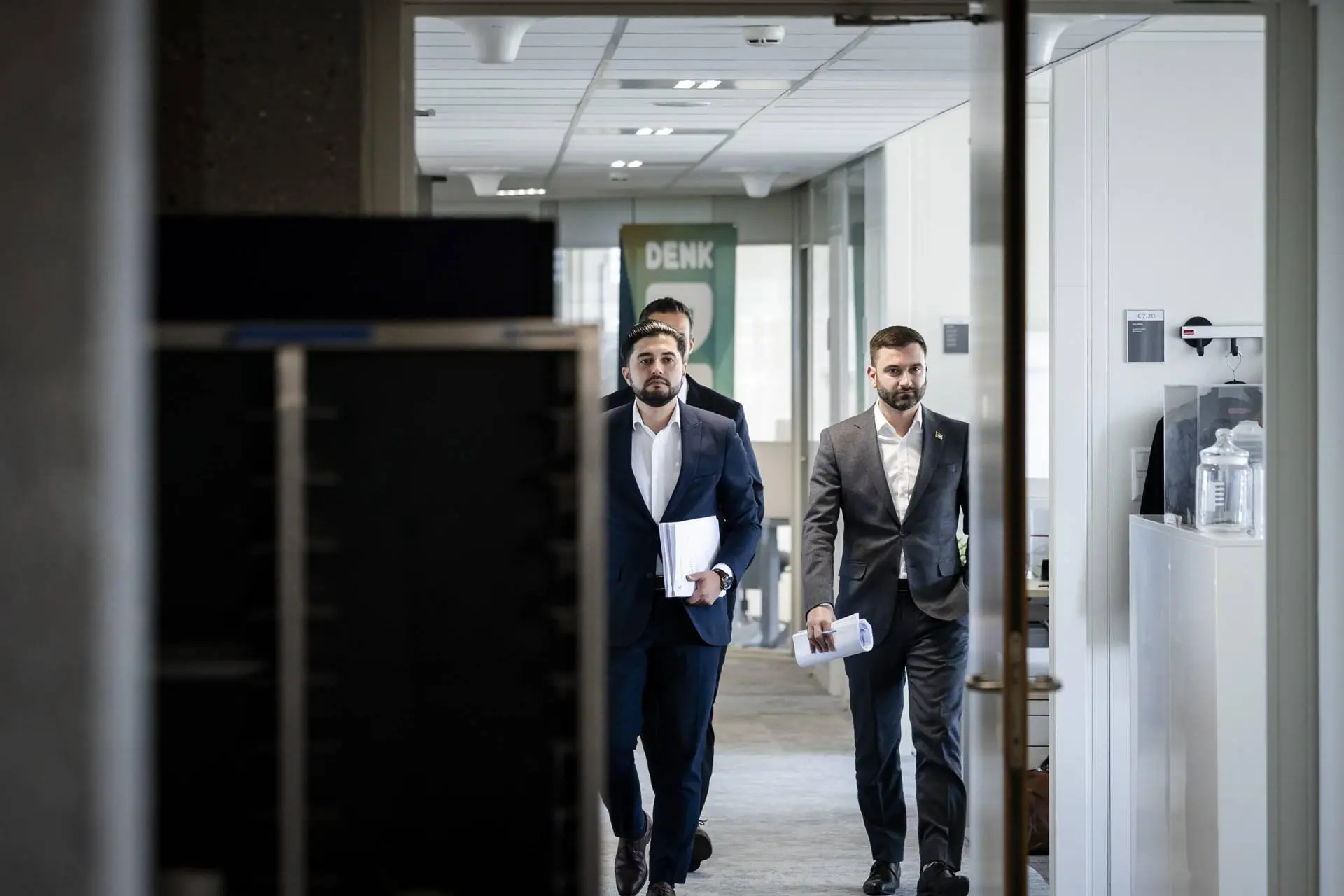 Partijbestuur DENK legt per direct functie neer