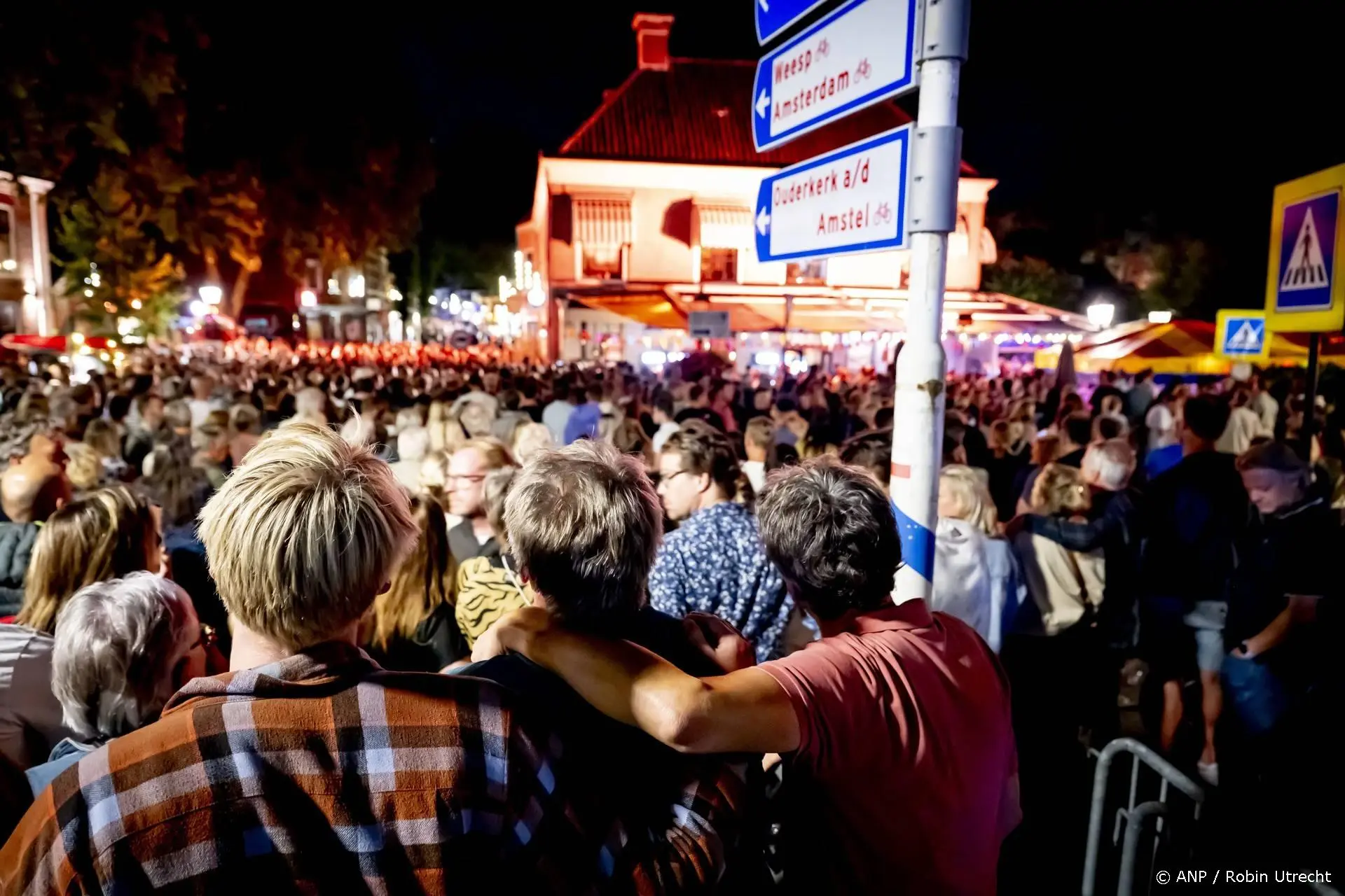 Familie omgekomen Lisa 'diep geraakt' door stilte in Abcoude