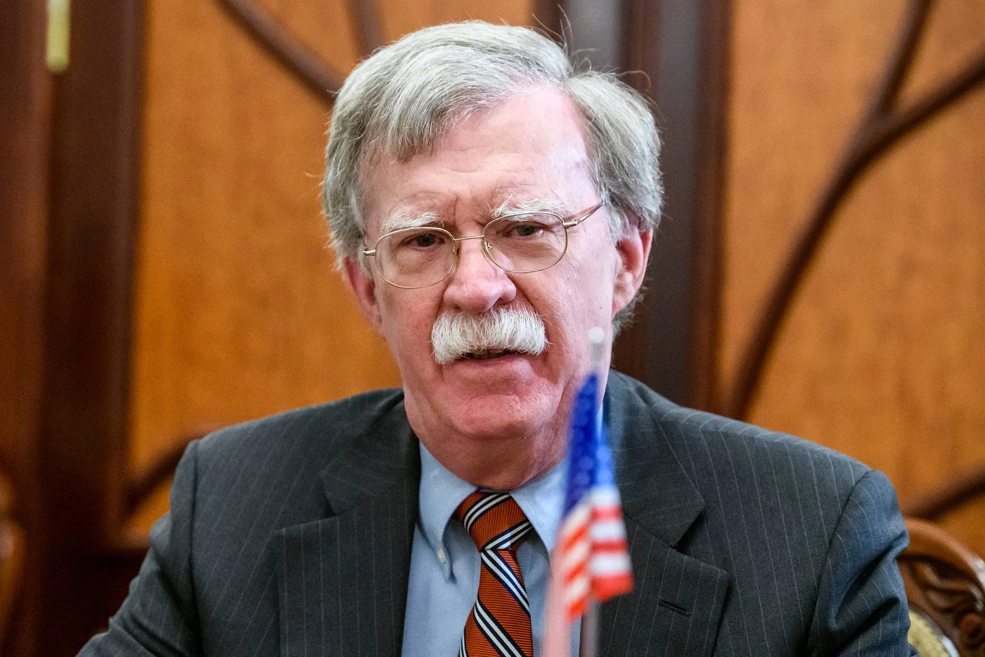 Trump-hater John Bolton verdacht van spionage en geldwolvenpraktijken