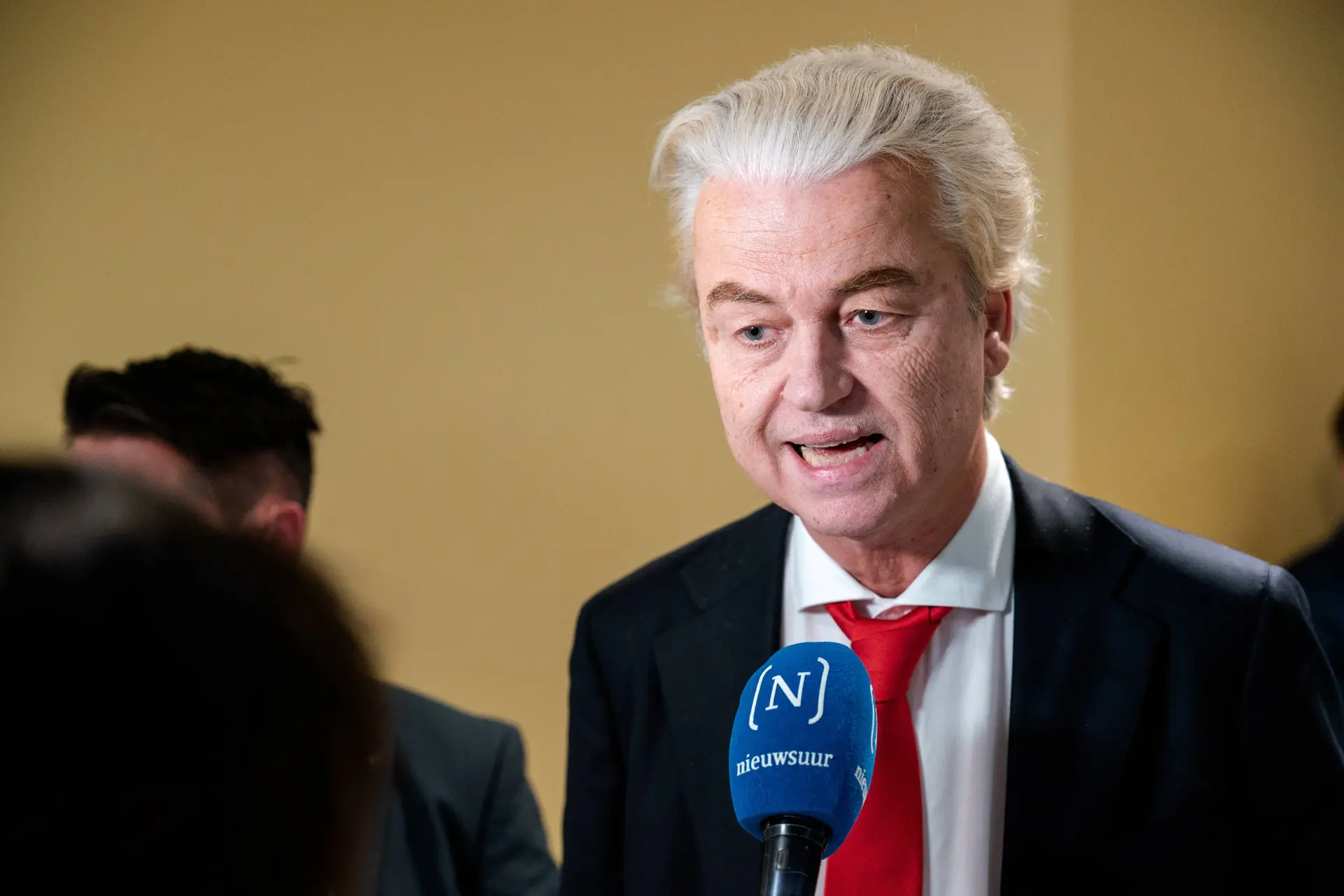 Wilders fileert Mona Keijzer: “Zwak, laf en onbetrouwbaar – kiest voor statushouders”