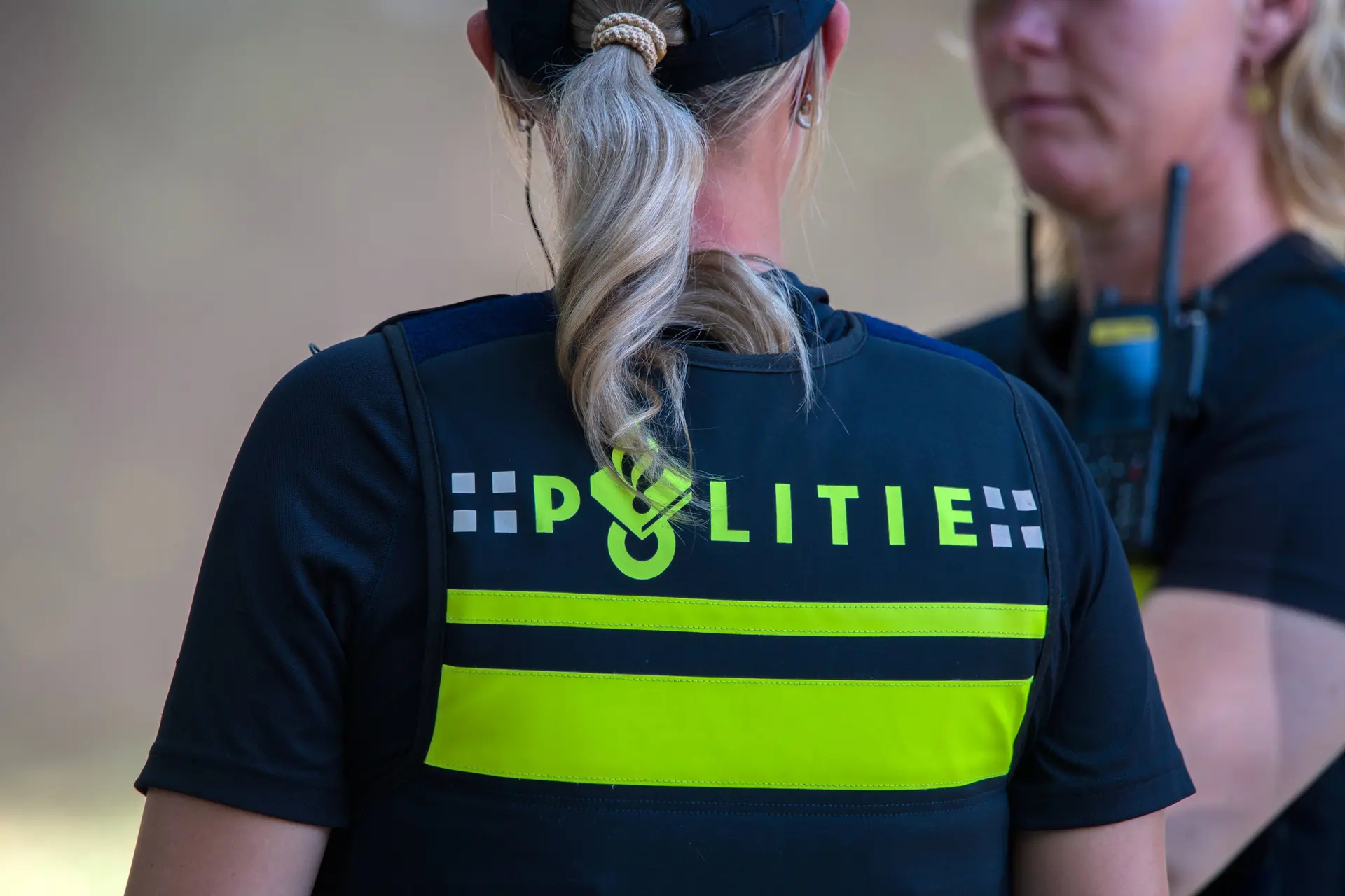 Lisa (17) sloeg zelf alarm bij 112 – politie te laat, meisje dood gevonden in Duivendrecht