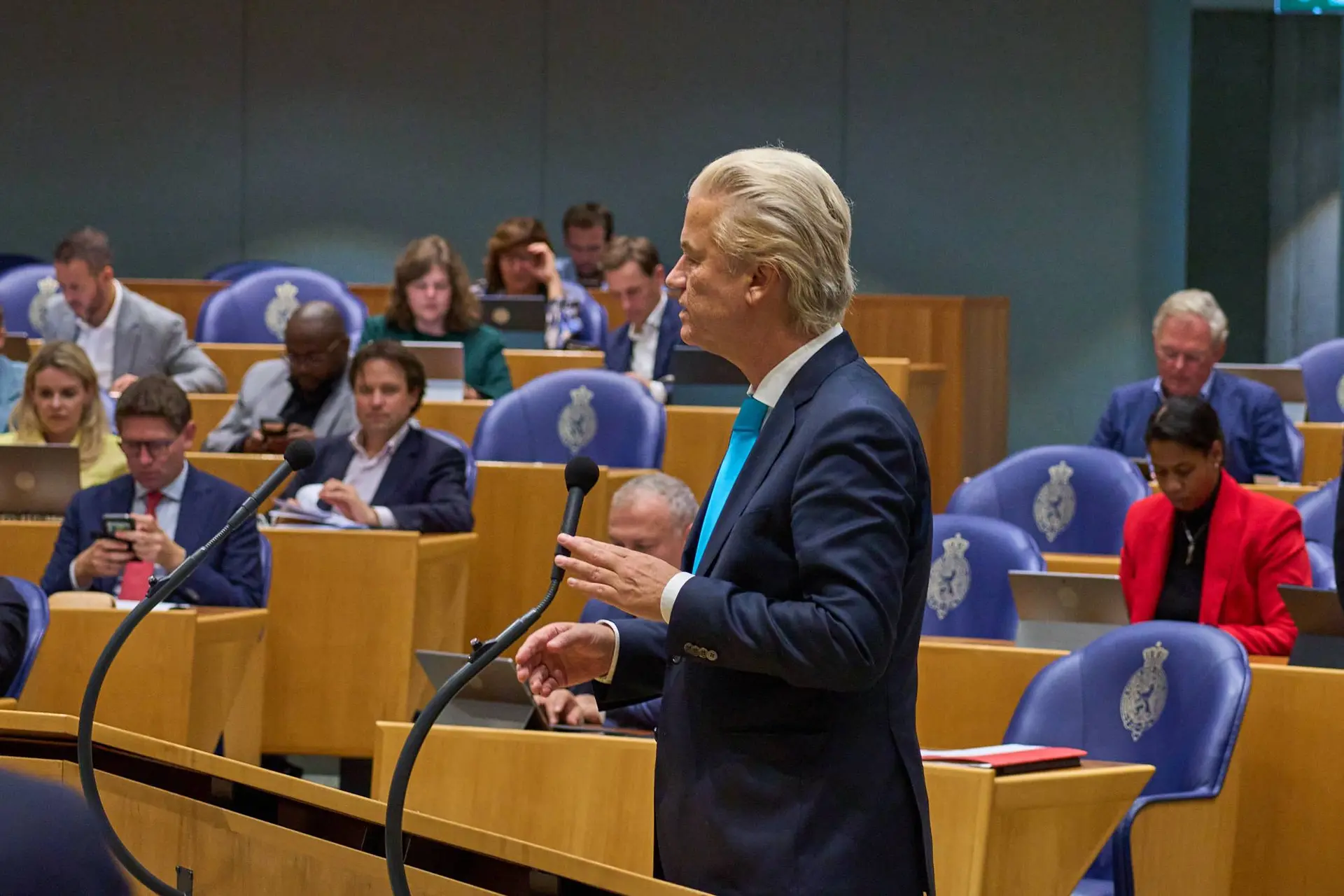 WILDERS GEEFT KARTEL DE MIDDELVINGER: Weigert koffiekransje met "verraders" Jetten, Yeşilgöz en Bontenbal