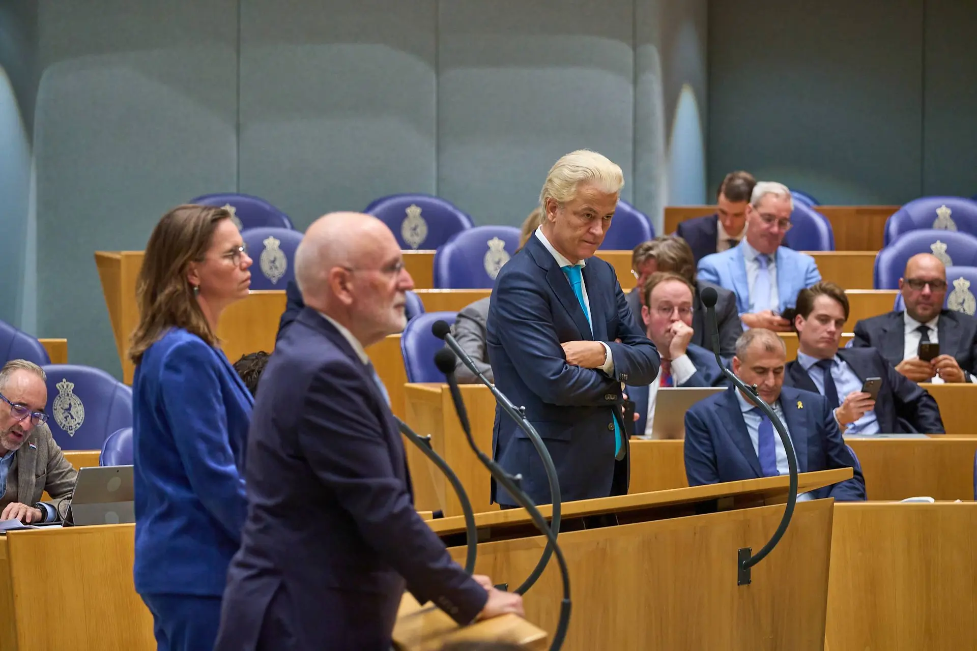 Timmermans roept “Stop femicide!” maar stemt tegen aanpak eerwraak - hypocrisie ten top