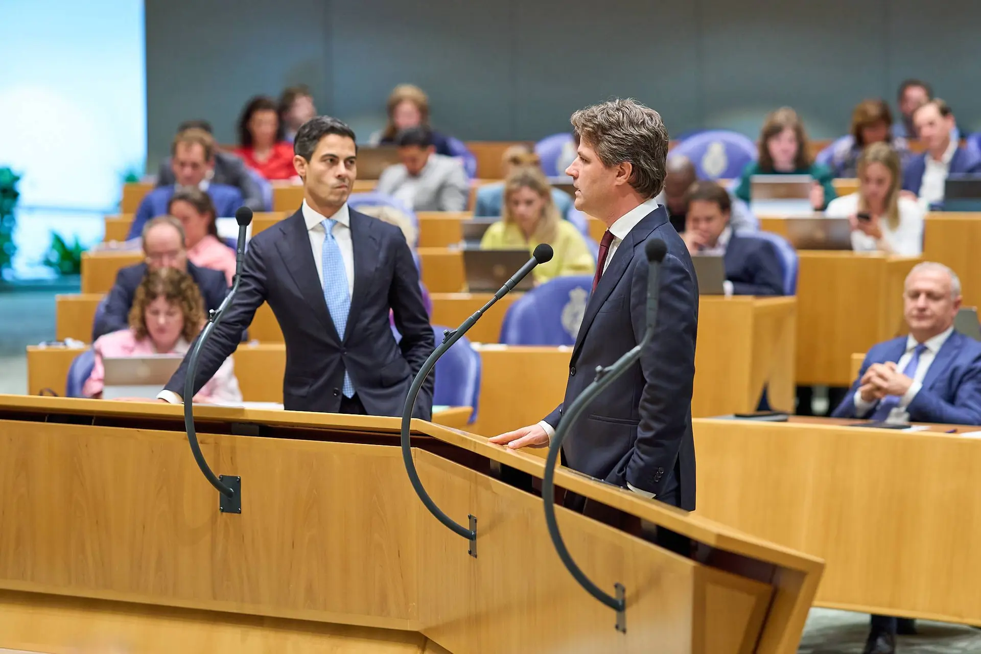 ‘Brede midden’-coalitie in de maak: CDA, GroenLinks-PvdA, D66 en VVD werken aan één grijs machtsblok
