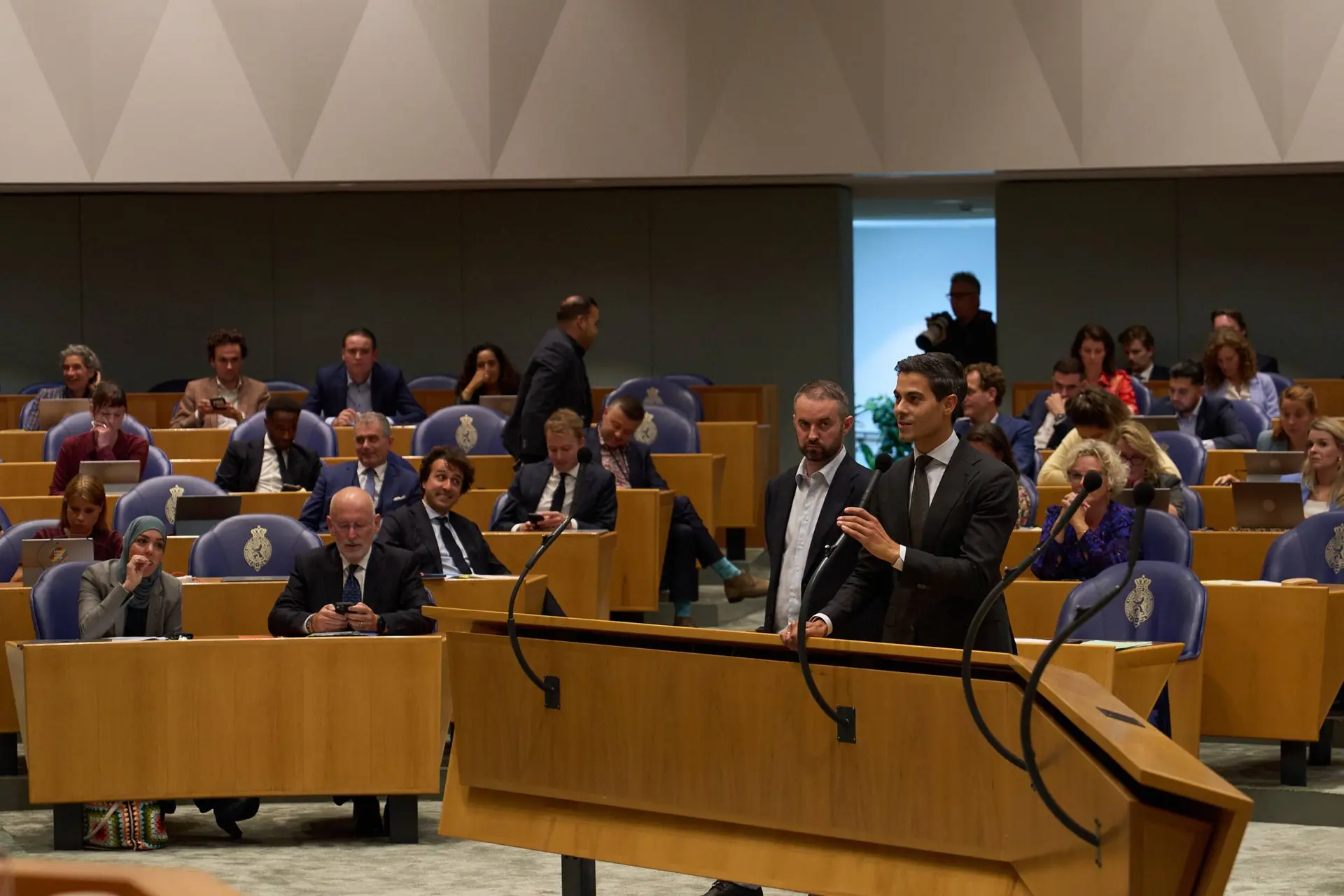 PVV zakt in nieuwe peiling - D66 maakt bizarre comeback, kartel ruikt bloed
