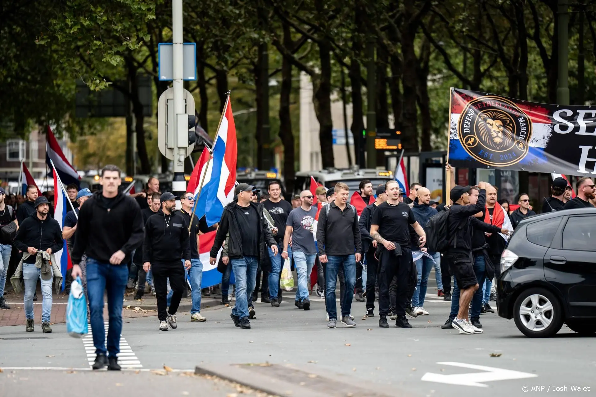 Duizenden mensen demonstreren op Malieveld tegen asielbeleid