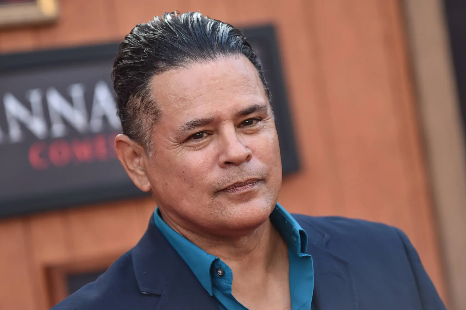 Hollywood-absurditeit: ‘Breaking Bad’-ster gearresteerd na natspuiten met tuinslang