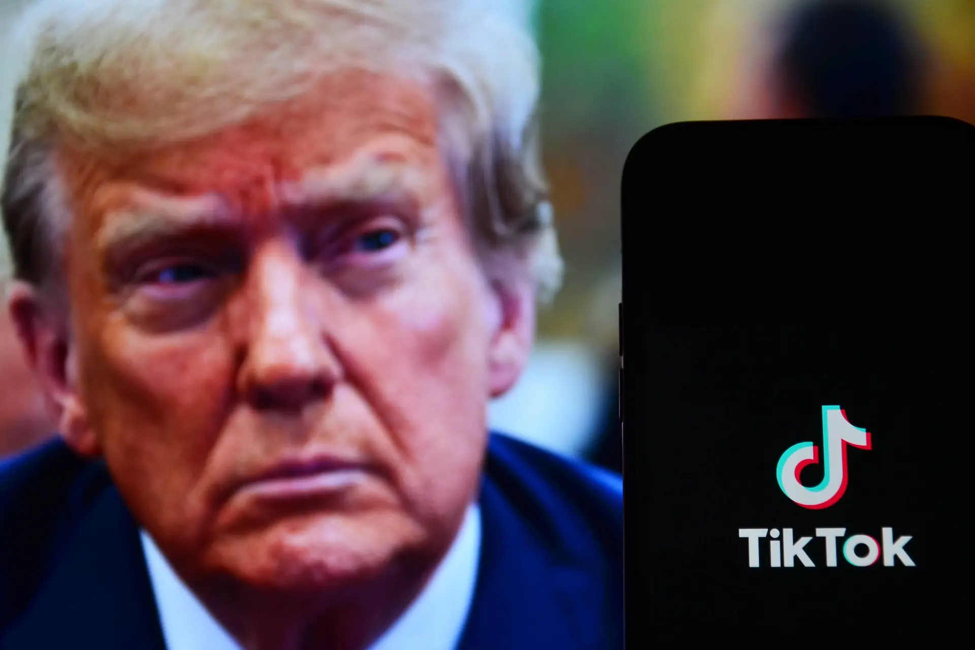Trump redt TikTok: deal met China is mokerslag voor mediakartel