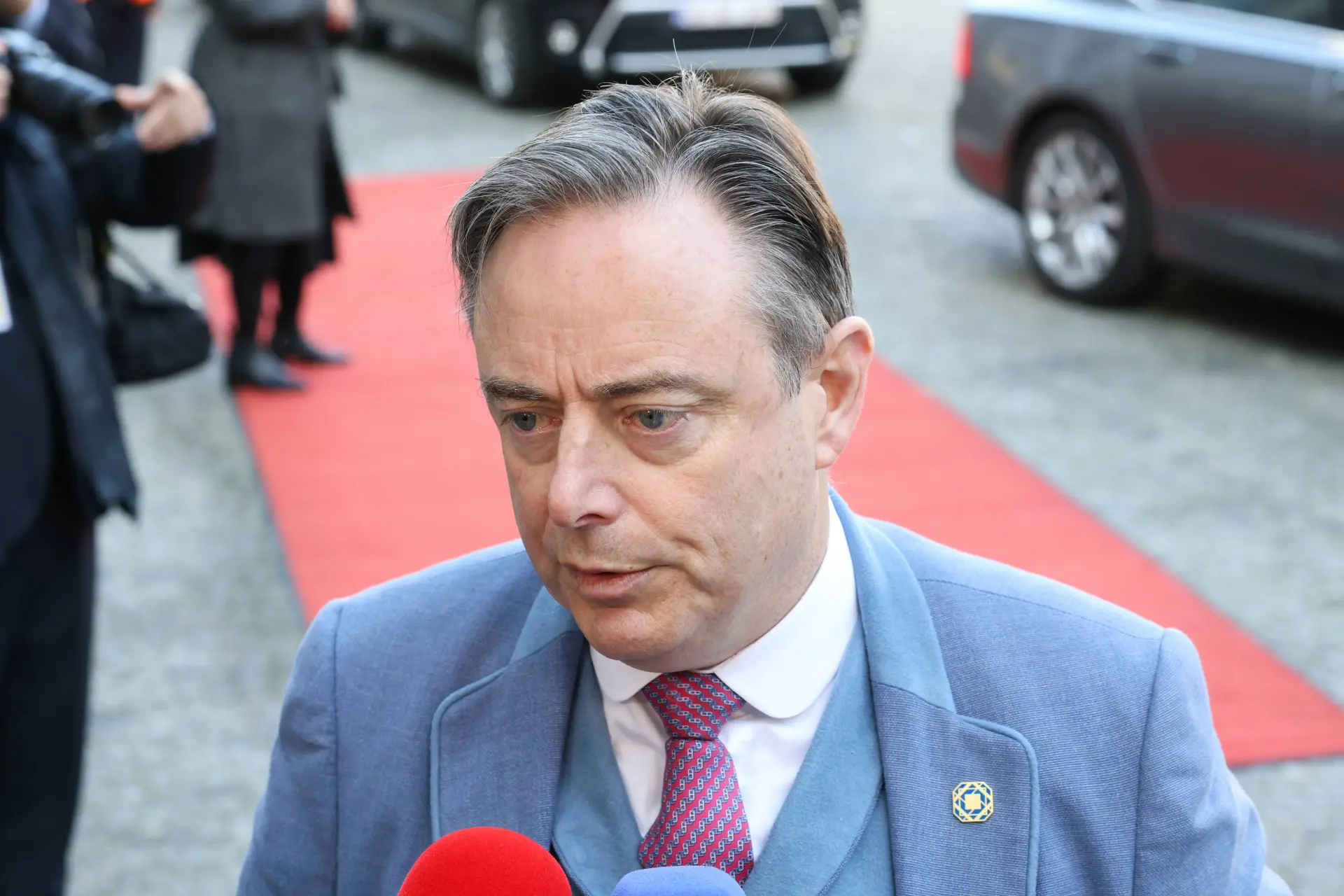 België erkent Palestina – Van Rooy (Vlaams Belang) is woedend over De Wevers gênante speech: 'Beloning voor Hamas!'