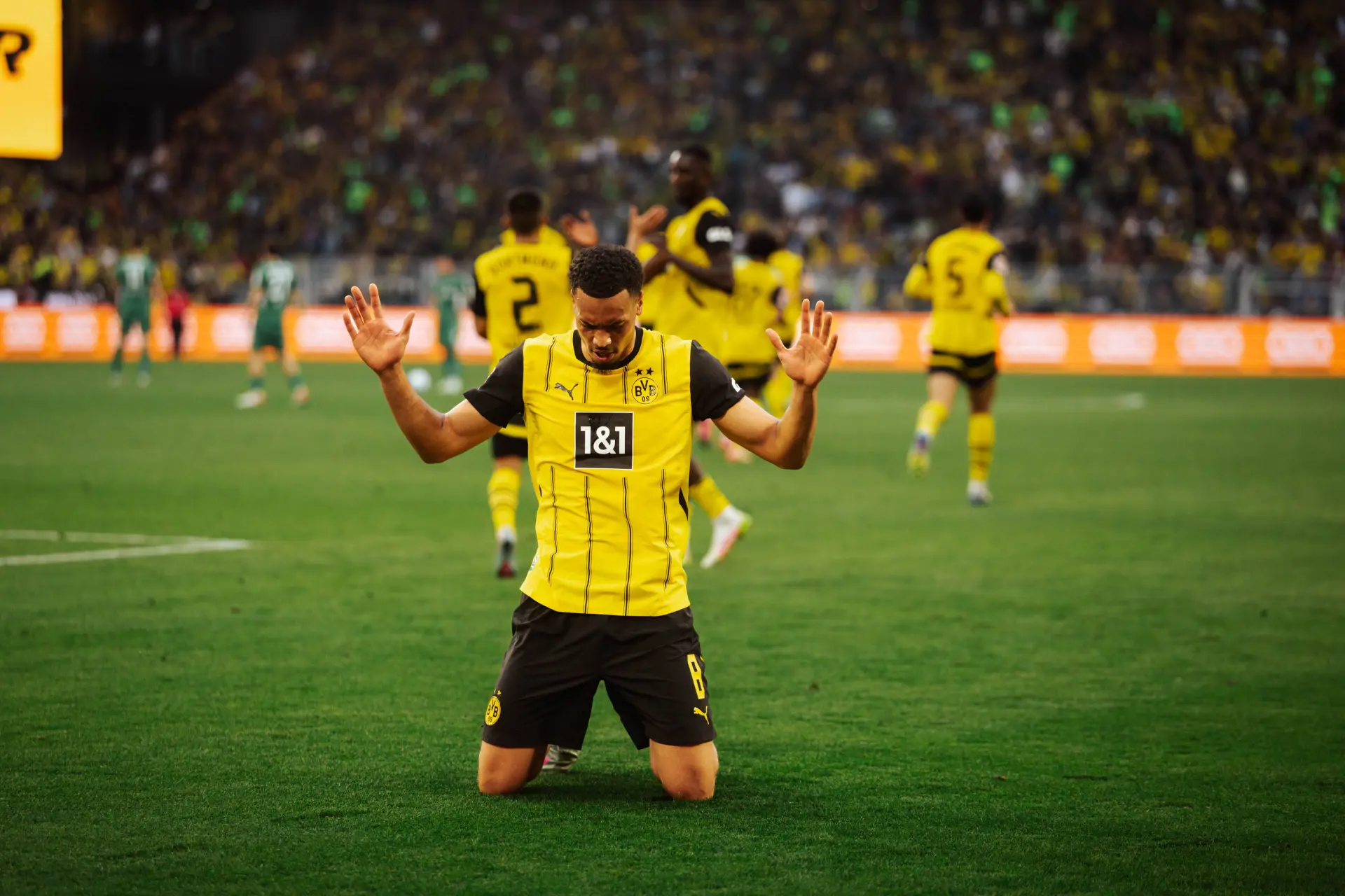 Schokkend: Borussia Dortmund onderzoekt speler omdat hij moord op Charlie Kirk veroordeelde