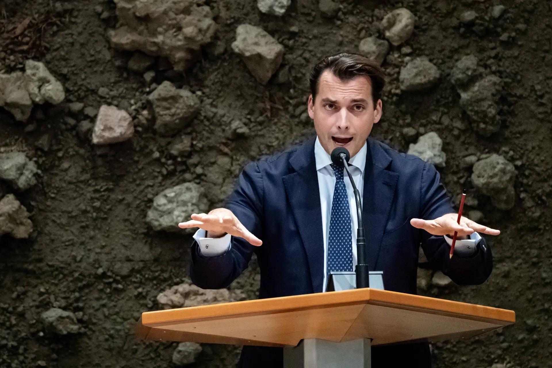 Linkse extremisten bedreigen Baudet: debat verplaatst uit angst voor geweld